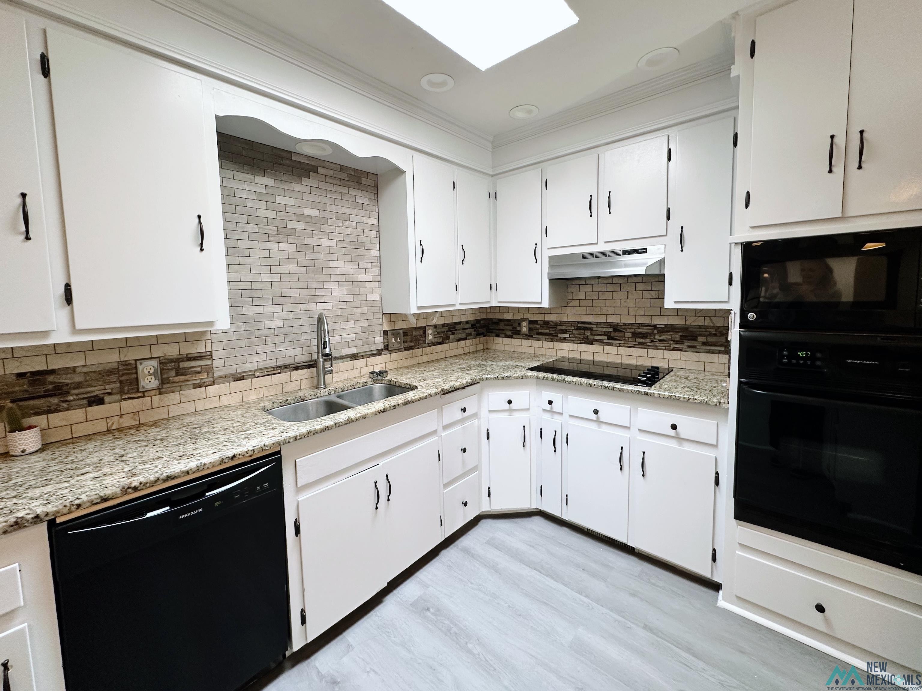 609 W Kathie Drive