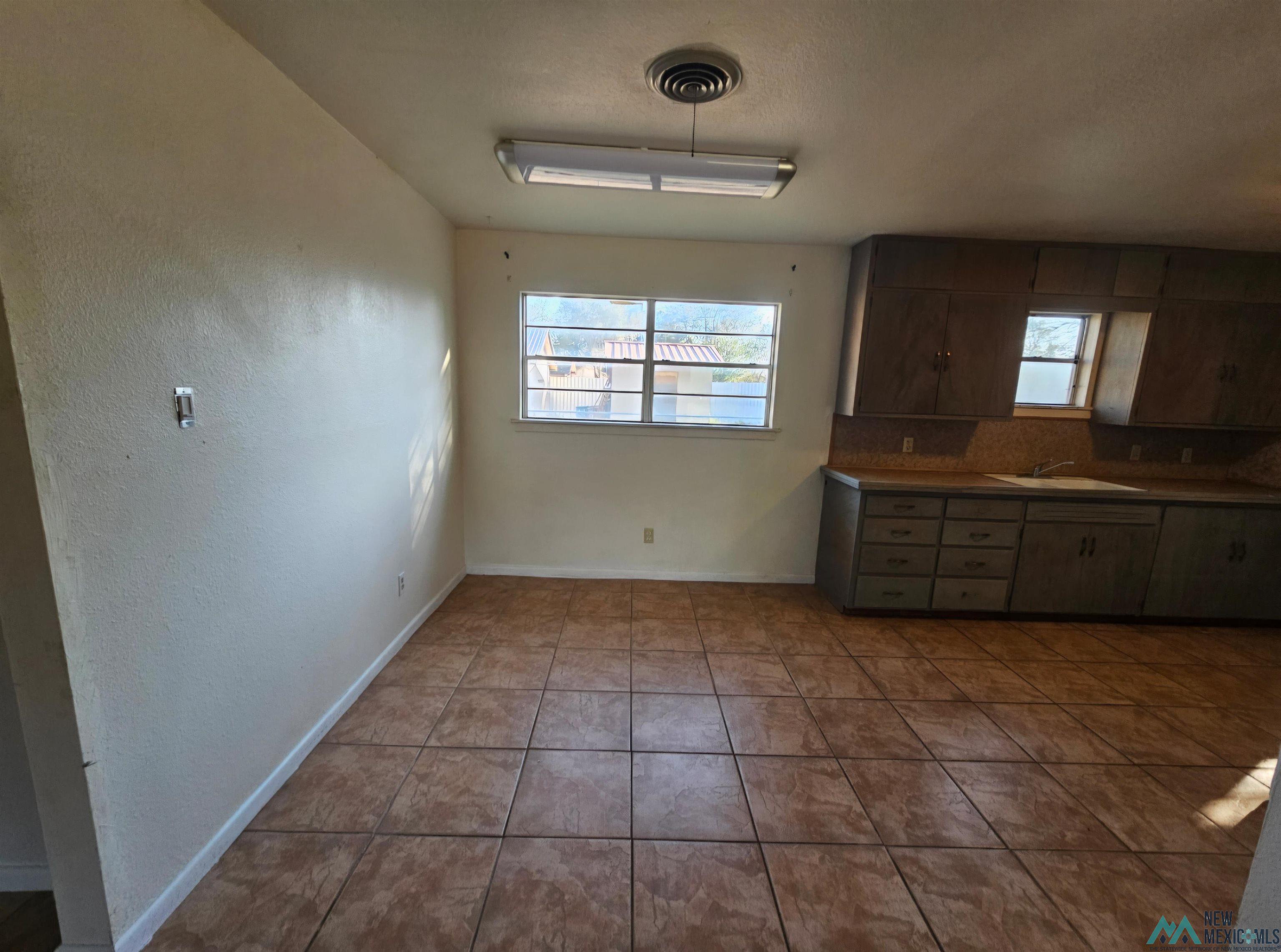 307 W 11th Street