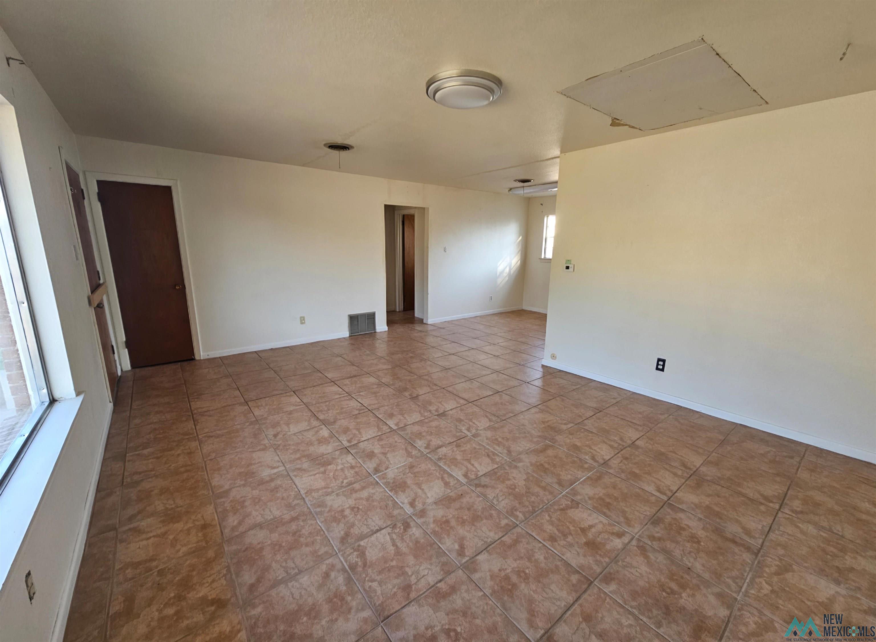 307 W 11th Street