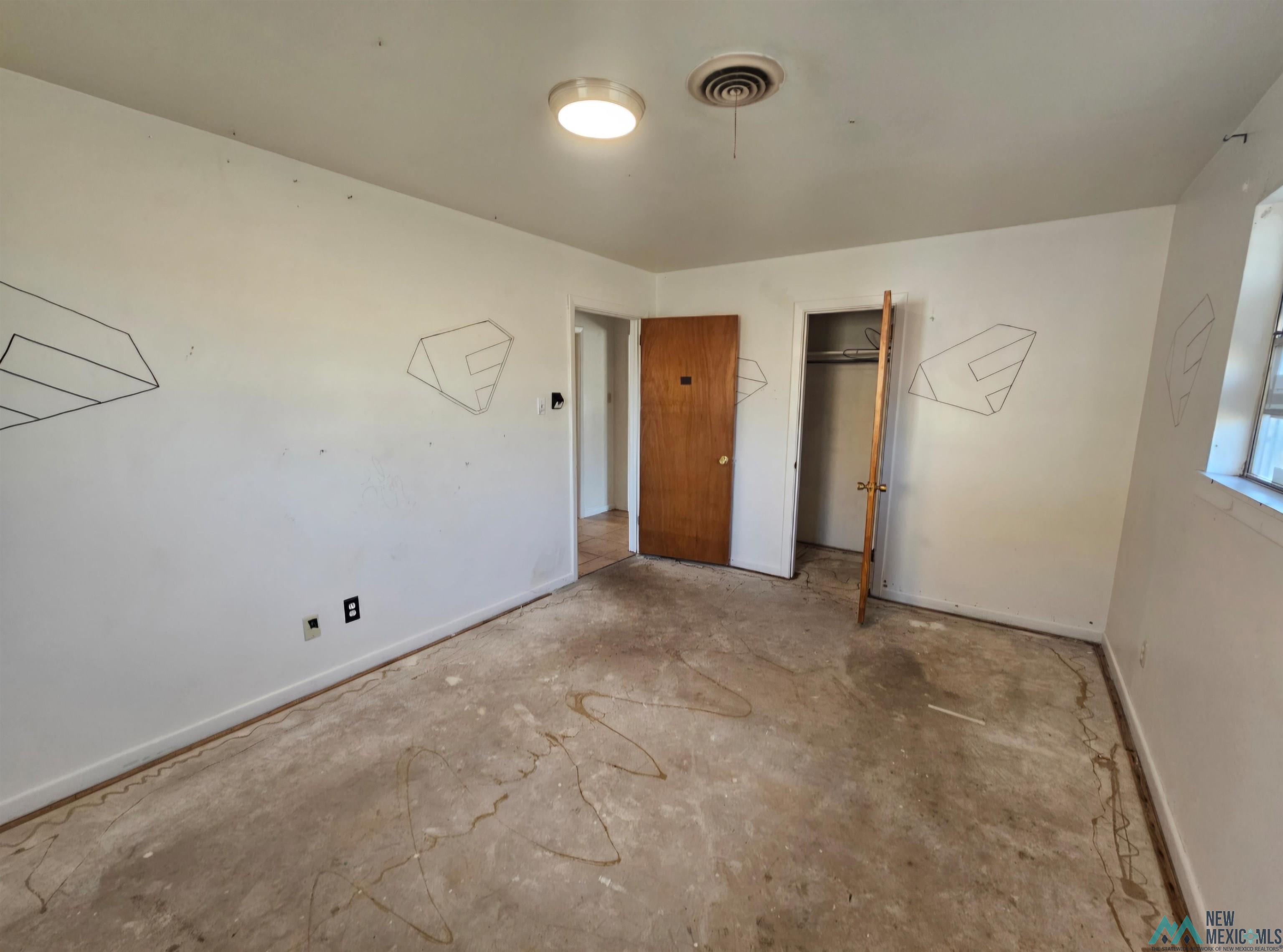 307 W 11th Street