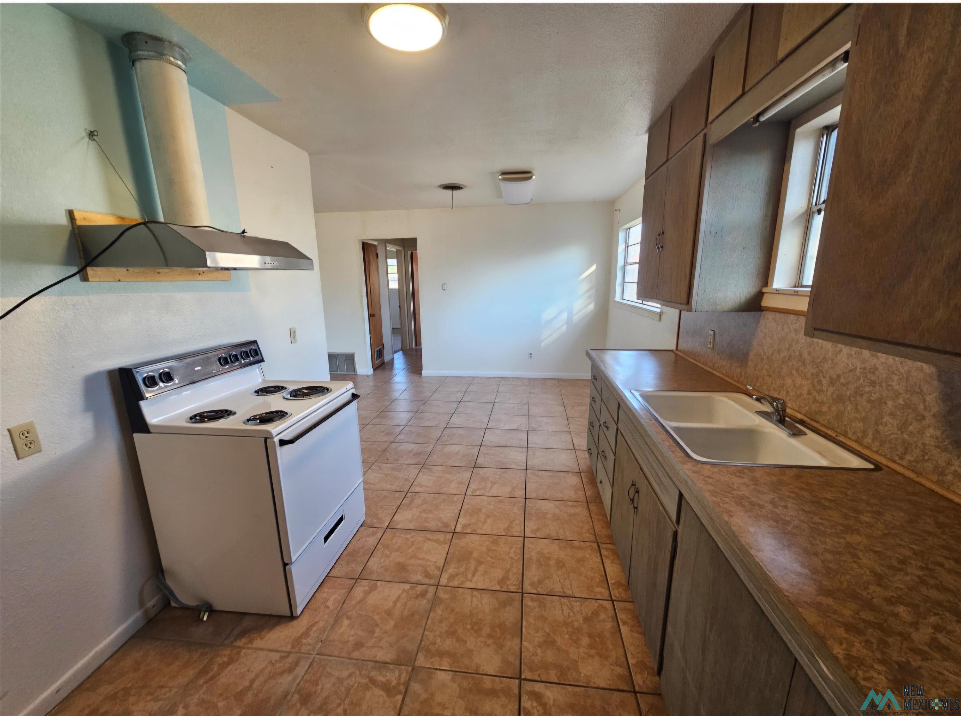 307 W 11th Street