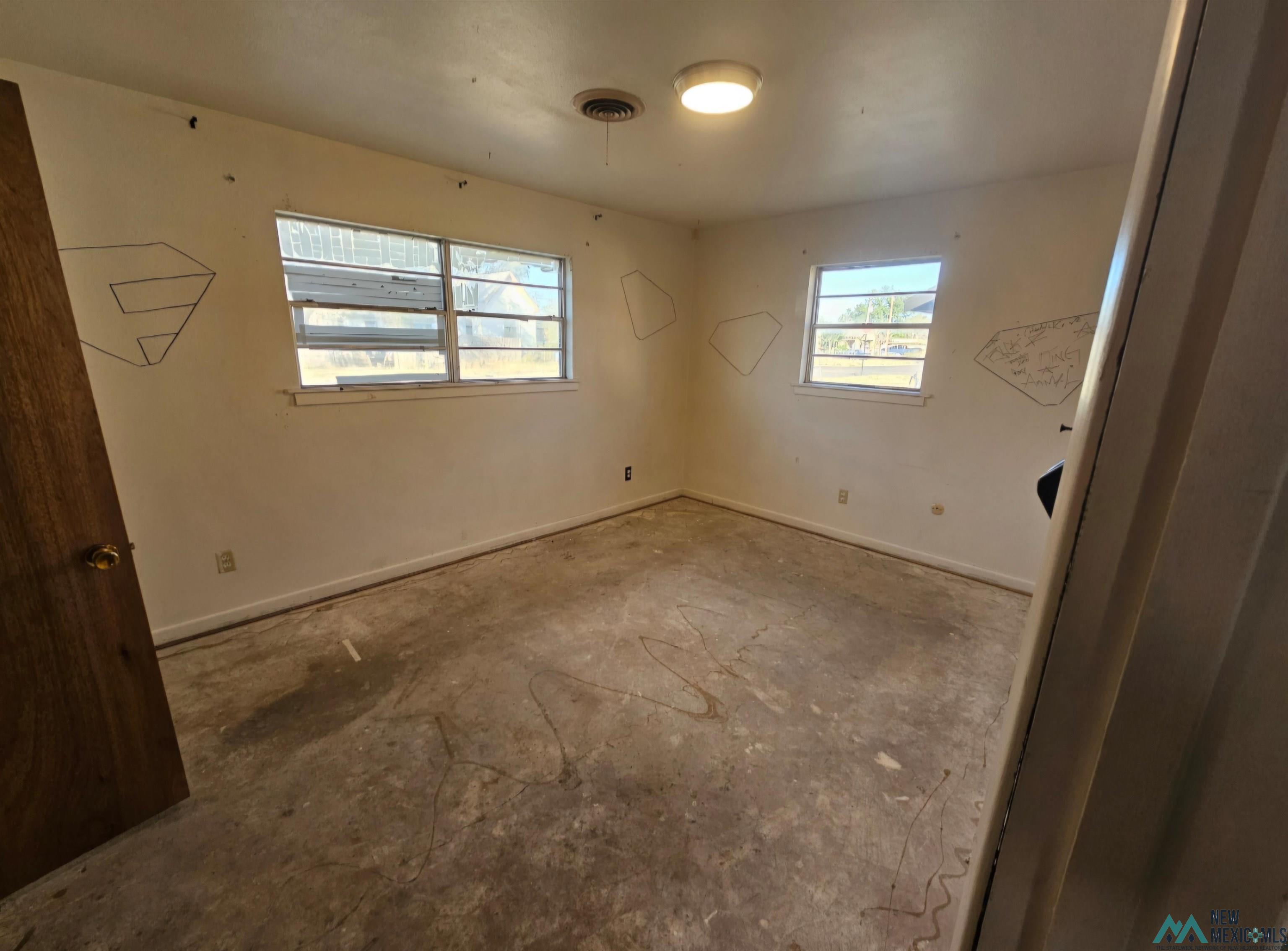 307 W 11th Street