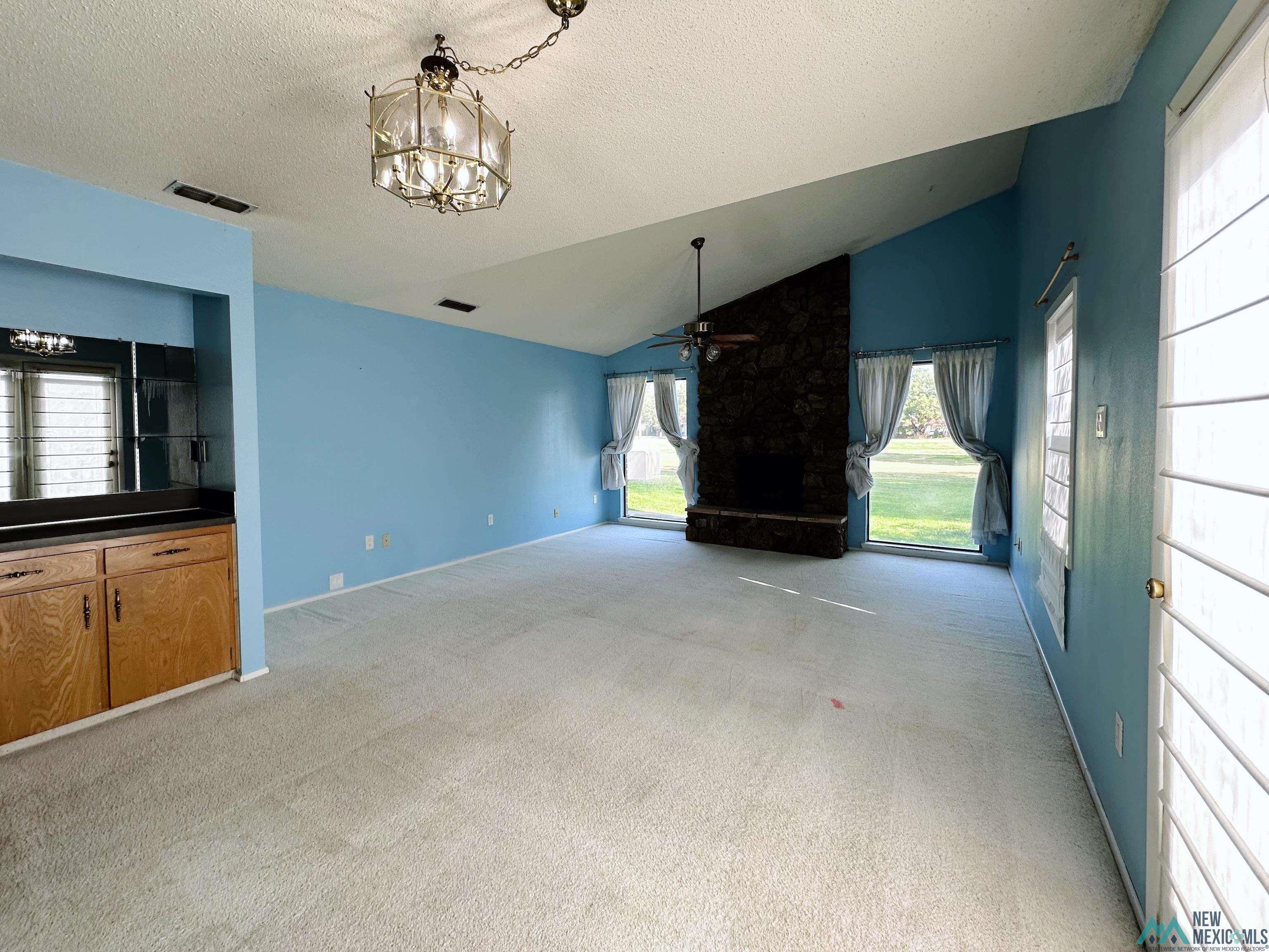 200 Lakeview Terrace