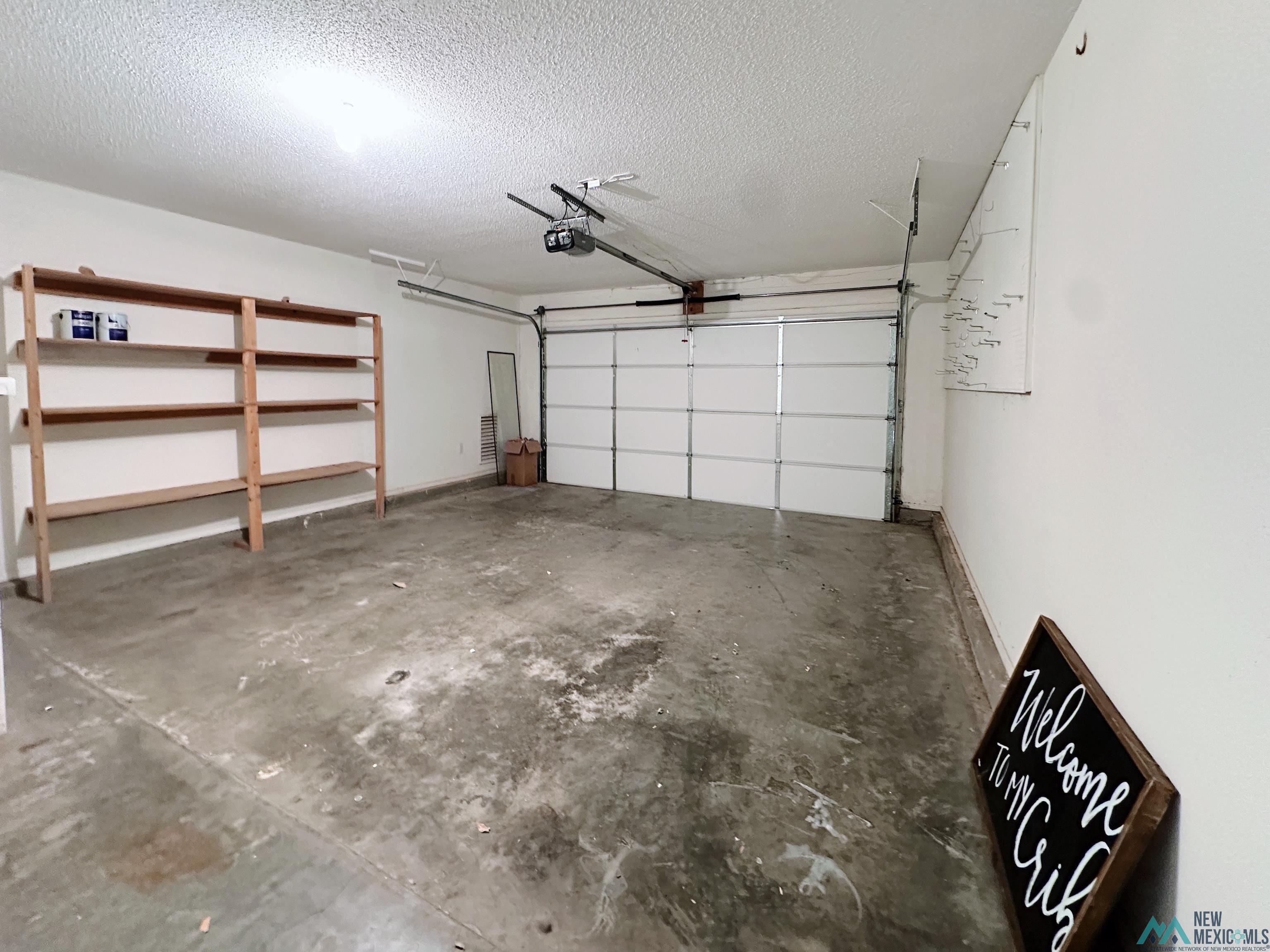 200 Lakeview Terrace