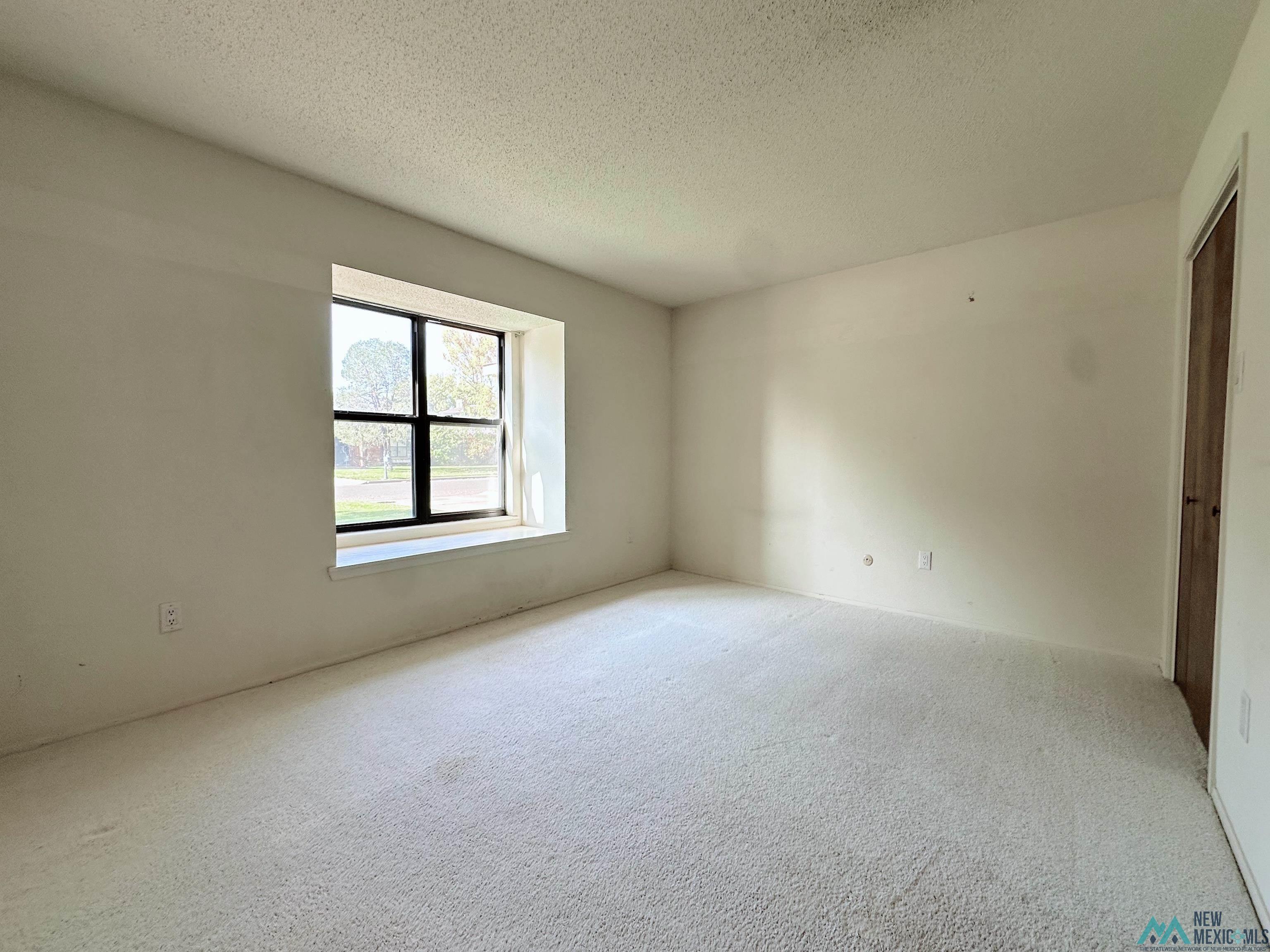 200 Lakeview Terrace