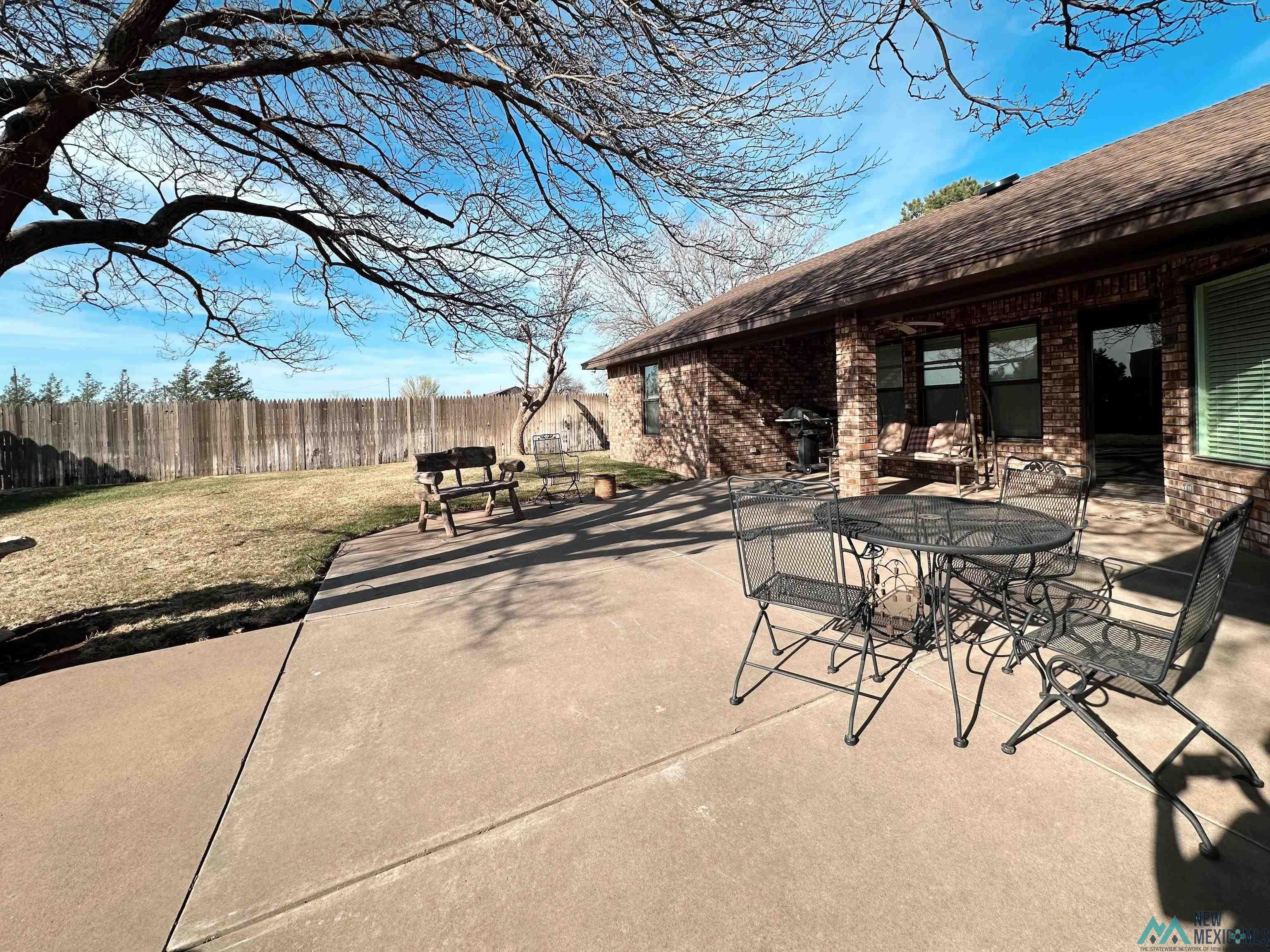 8516 La Linda Street