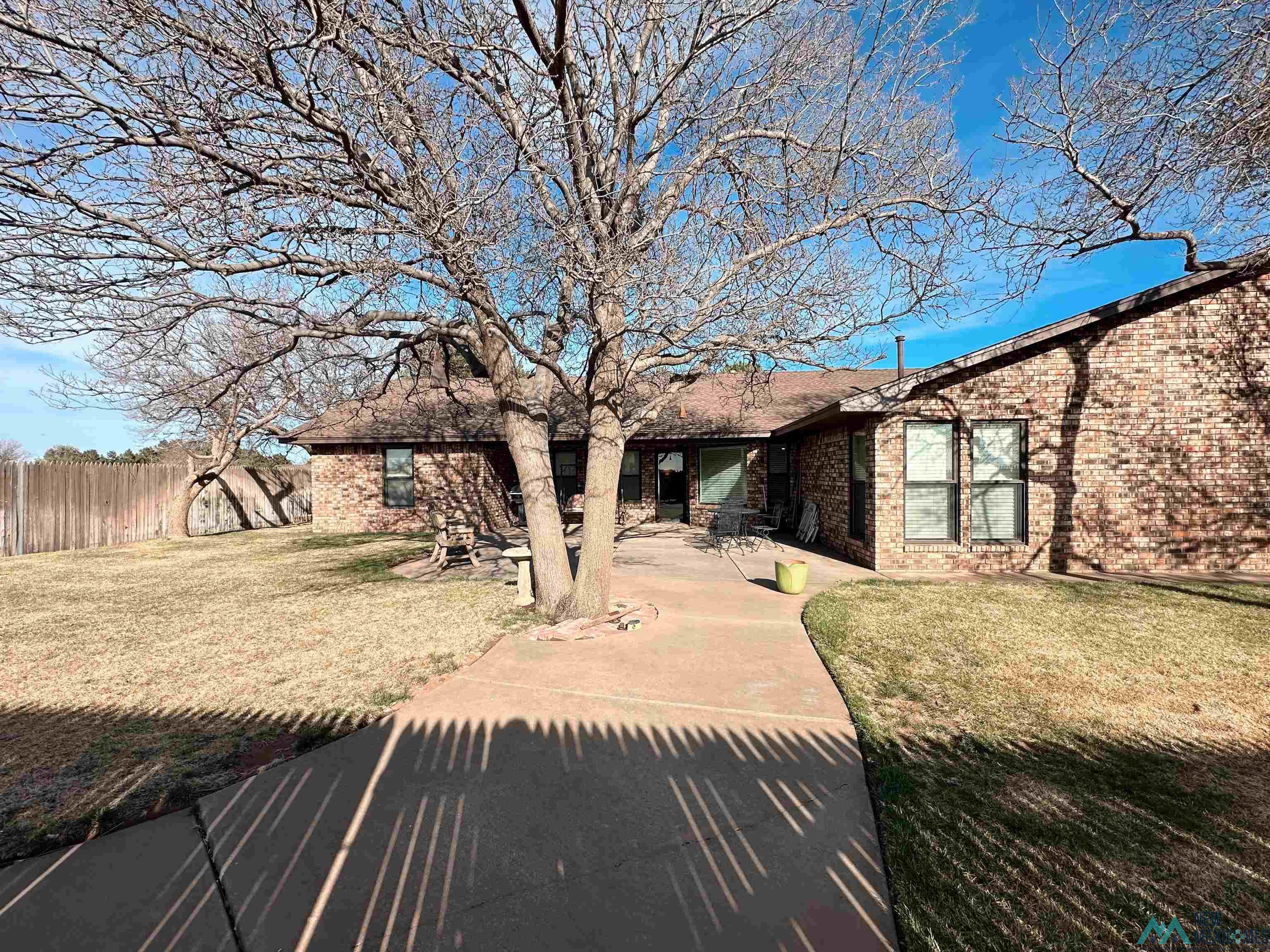 8516 La Linda Street