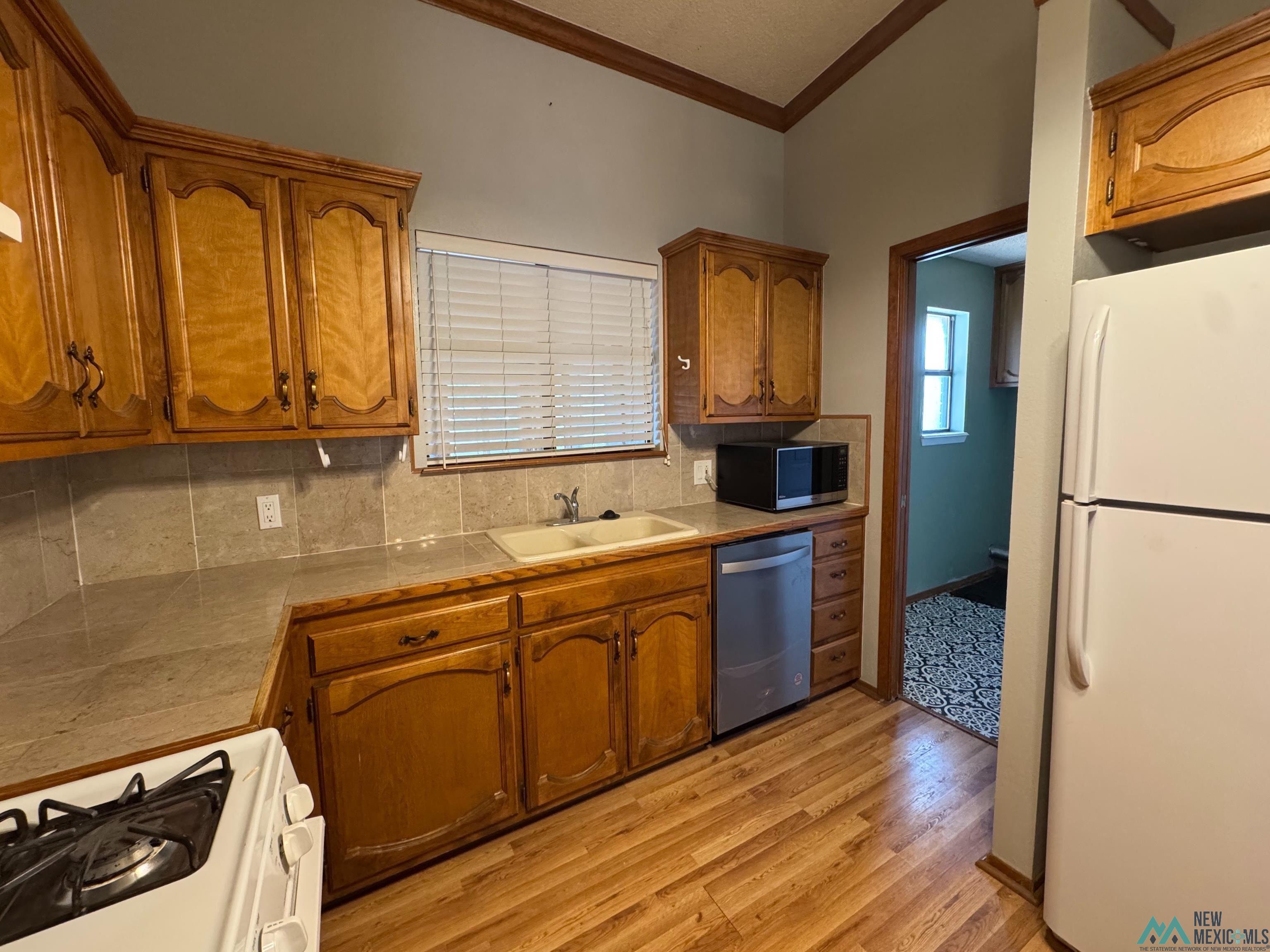 3809 Don January