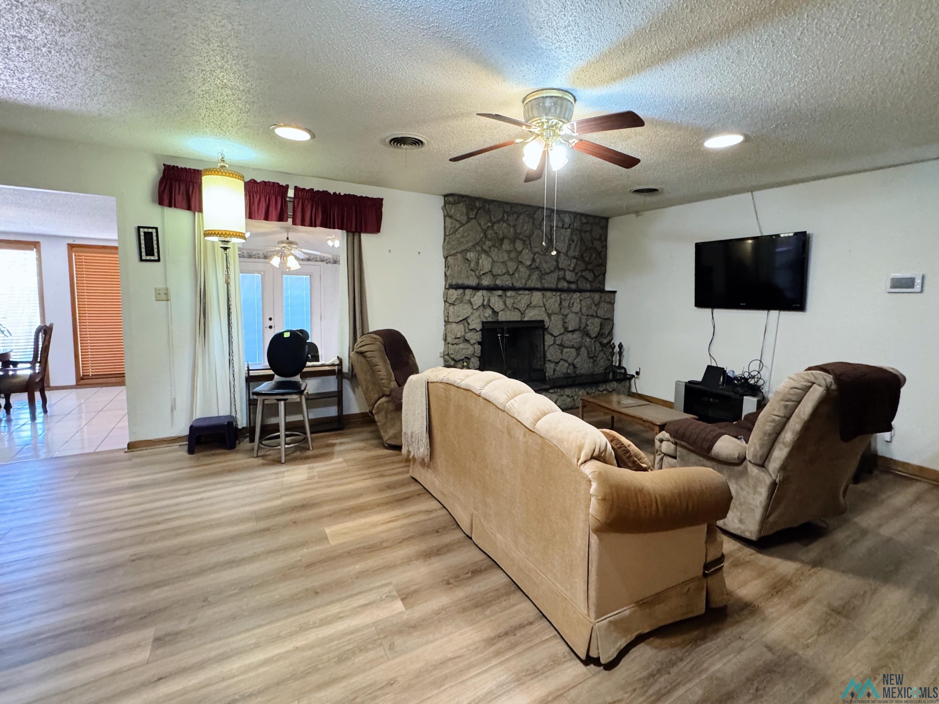 2205 Moberly