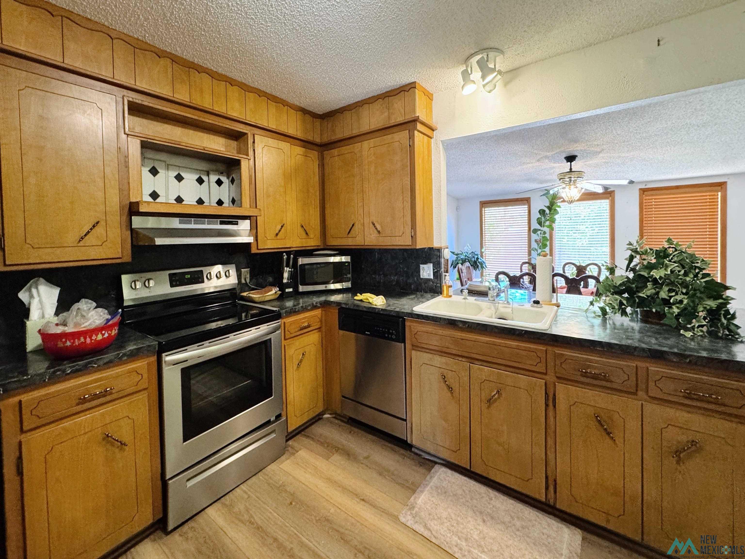 2205 Moberly