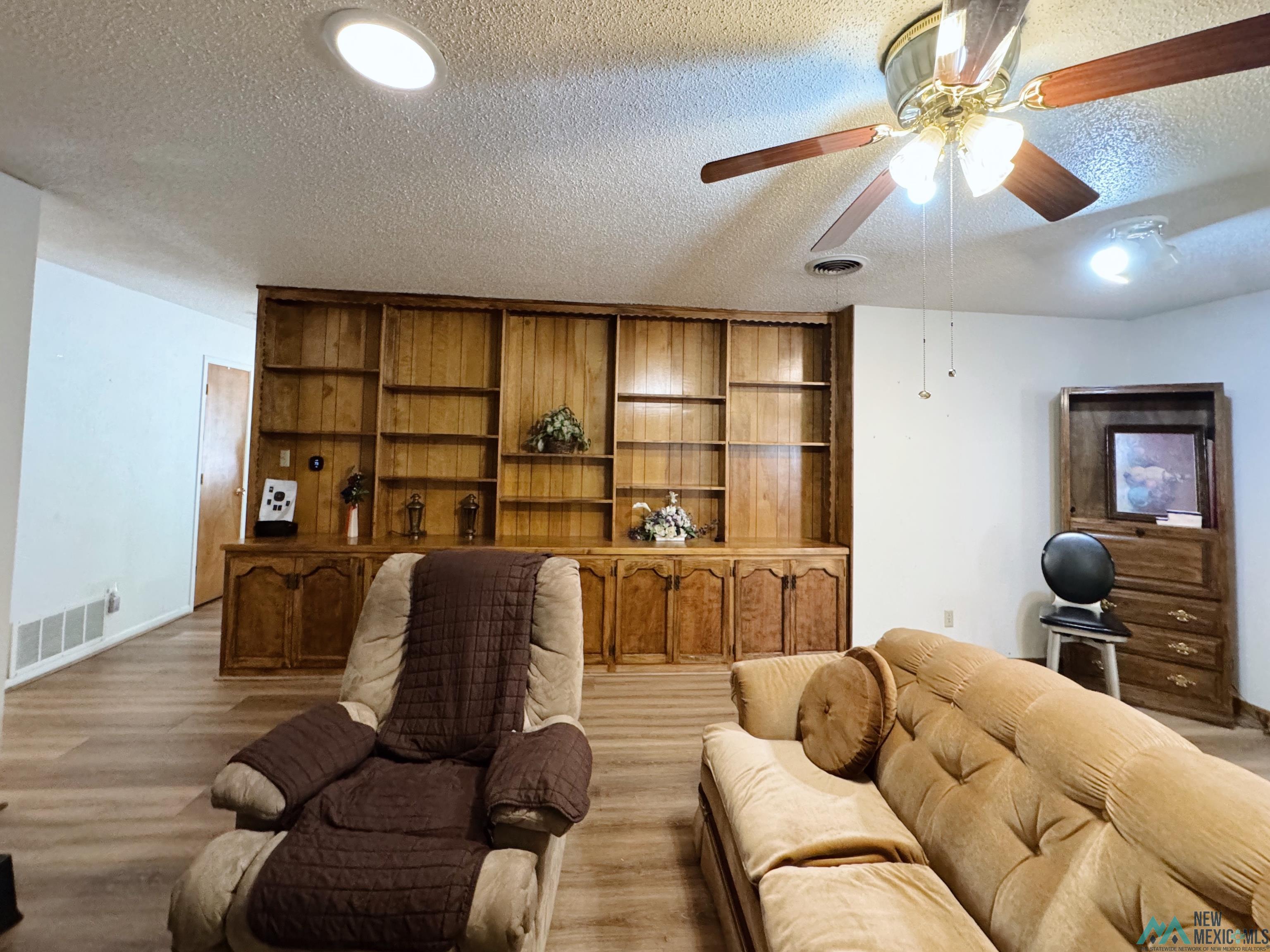 2205 Moberly