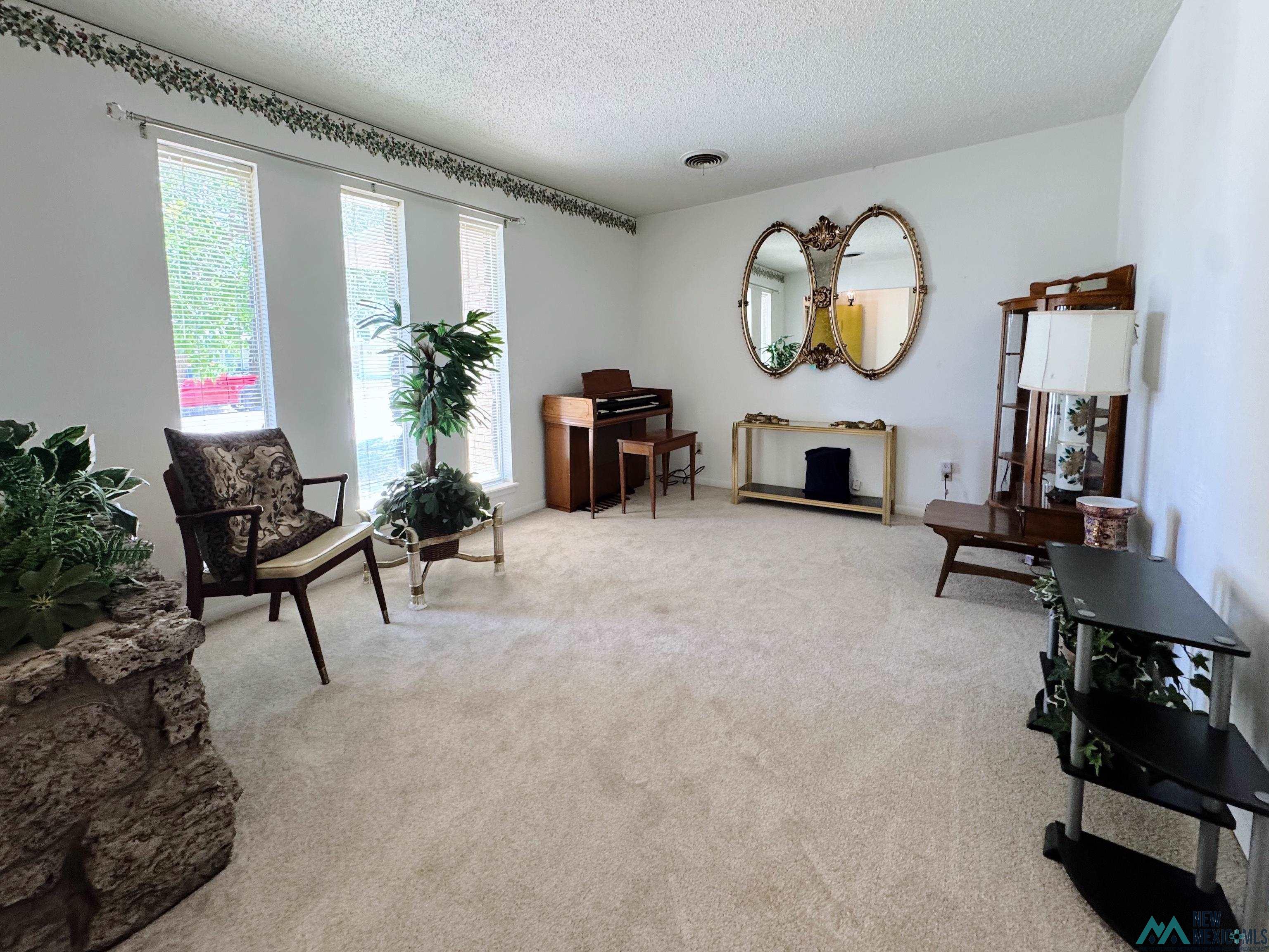 2205 Moberly