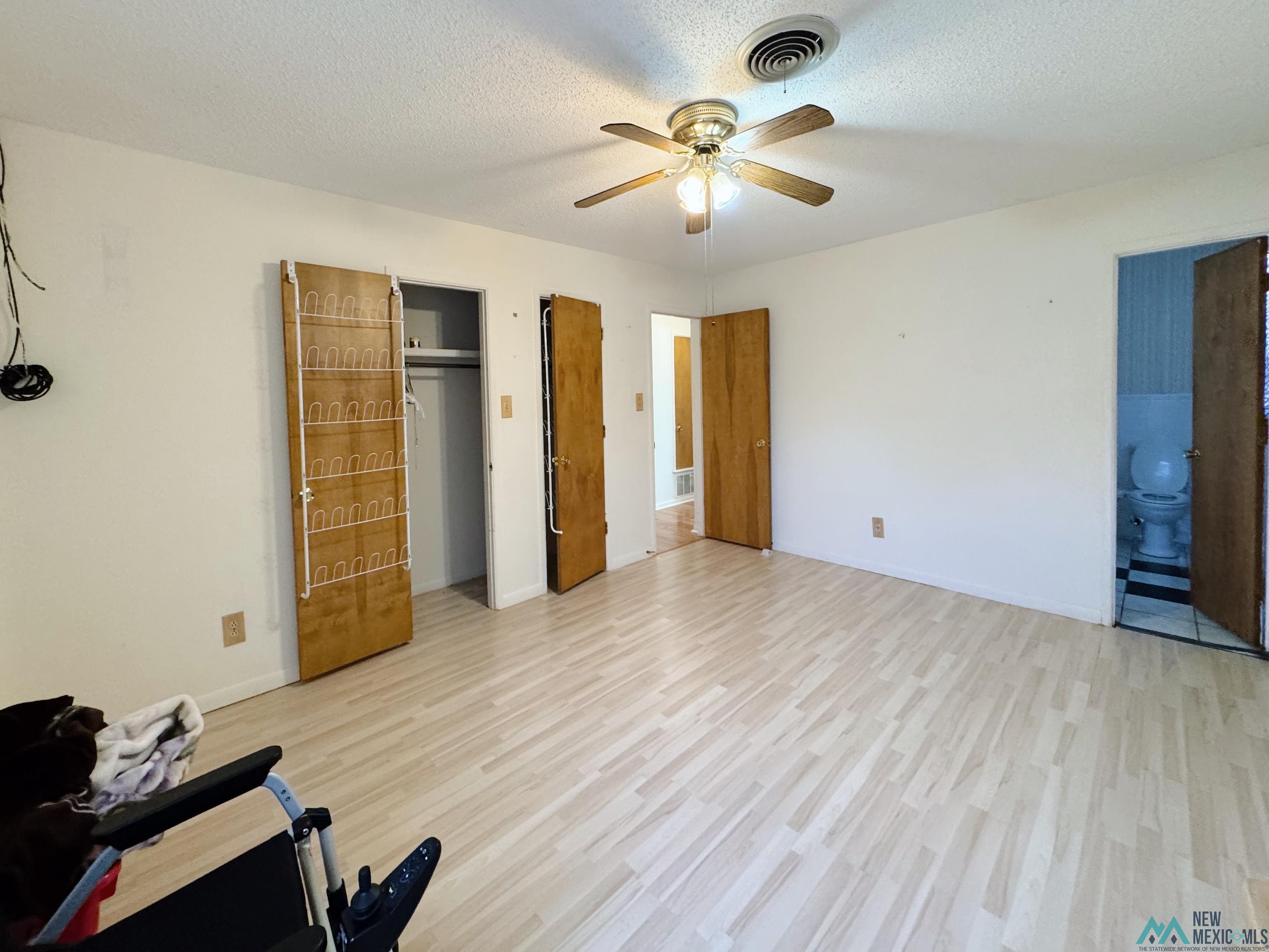 2205 Moberly
