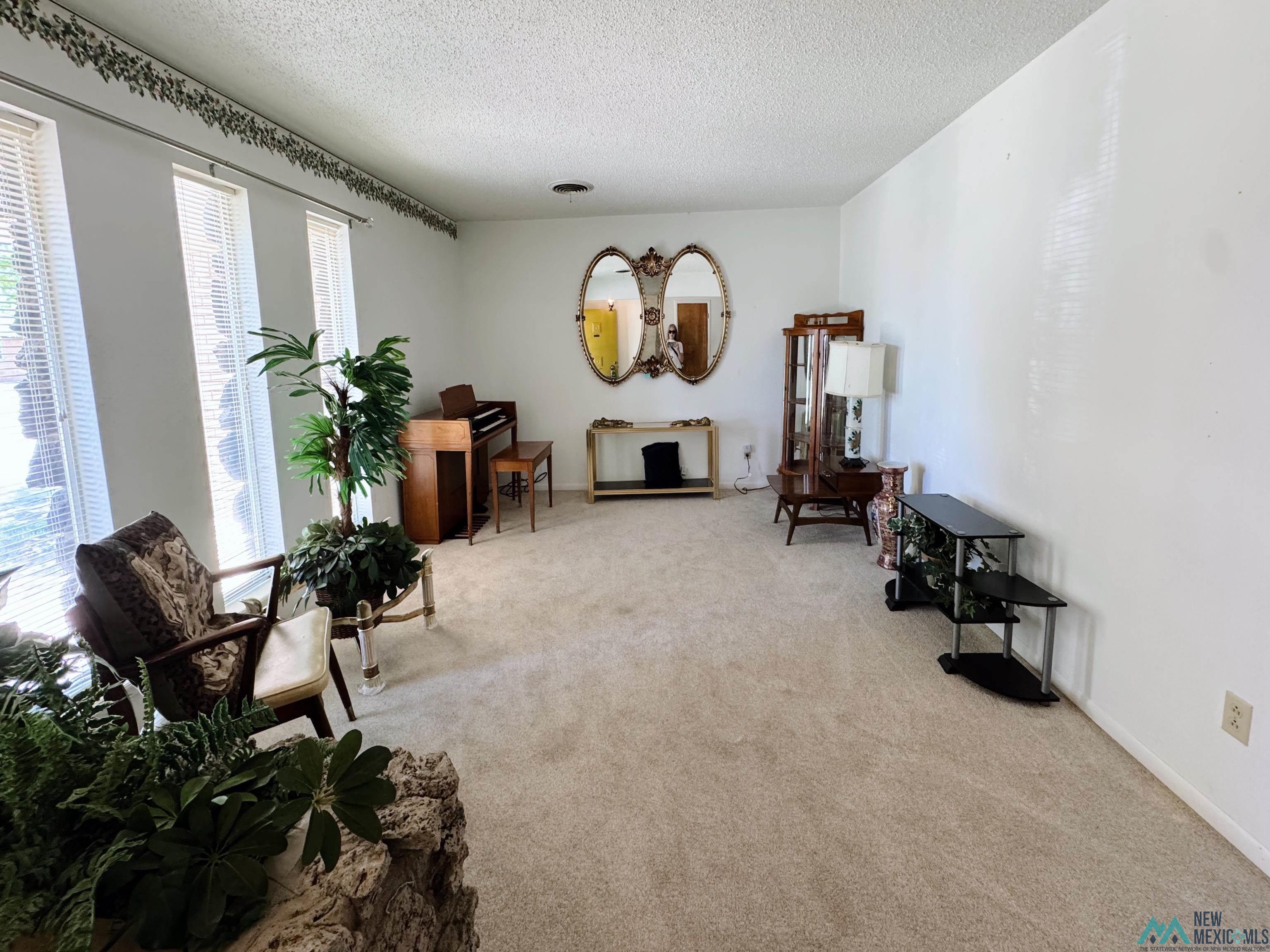 2205 Moberly