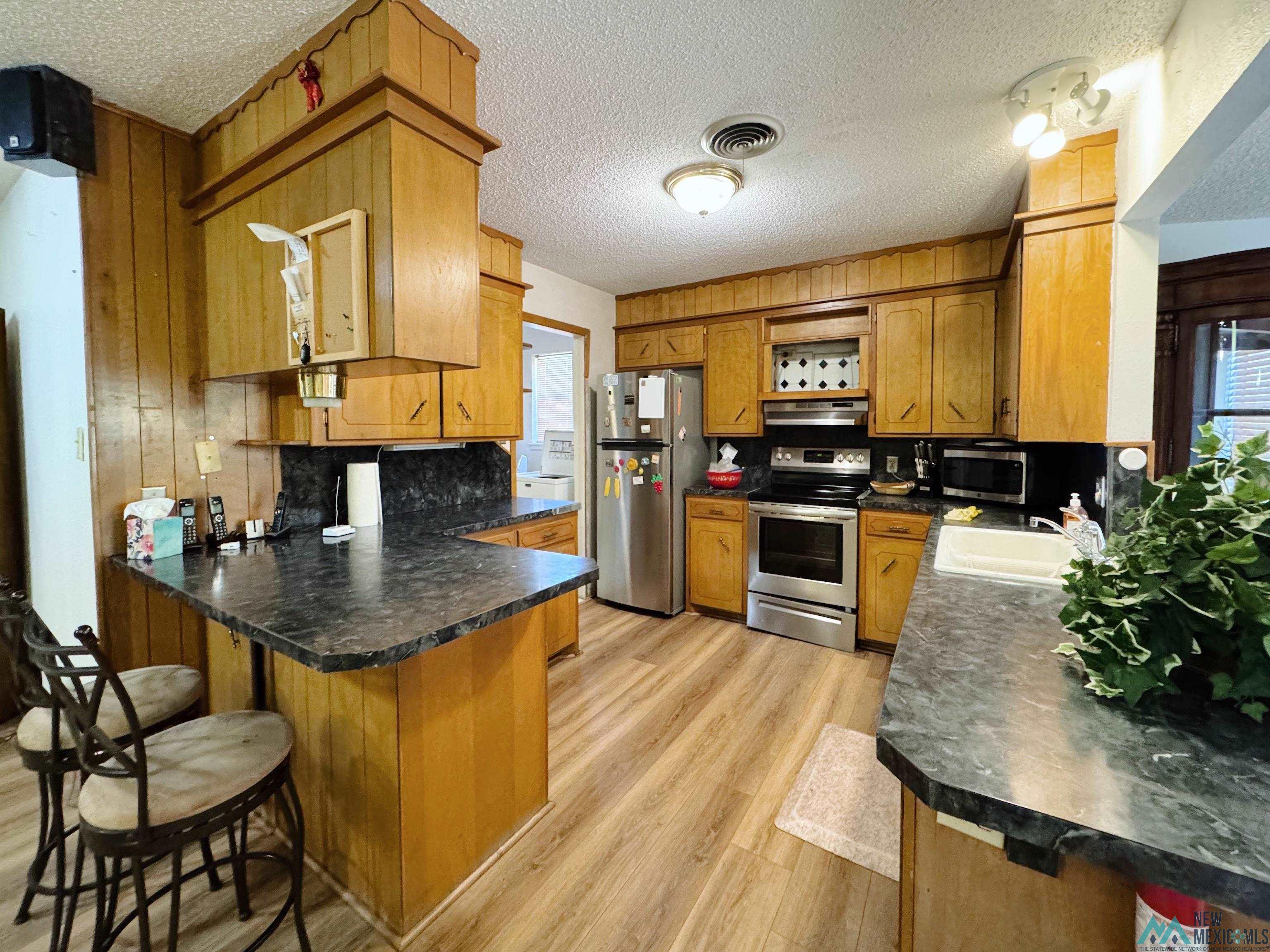 2205 Moberly