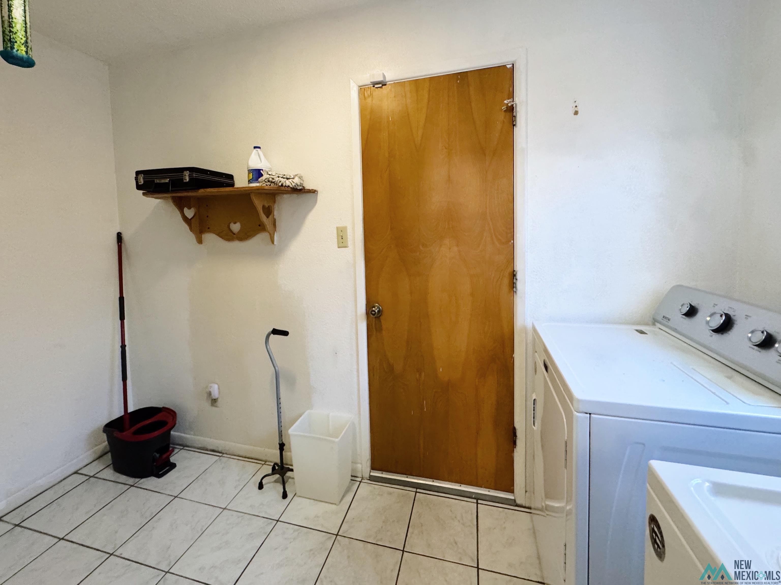 2205 Moberly