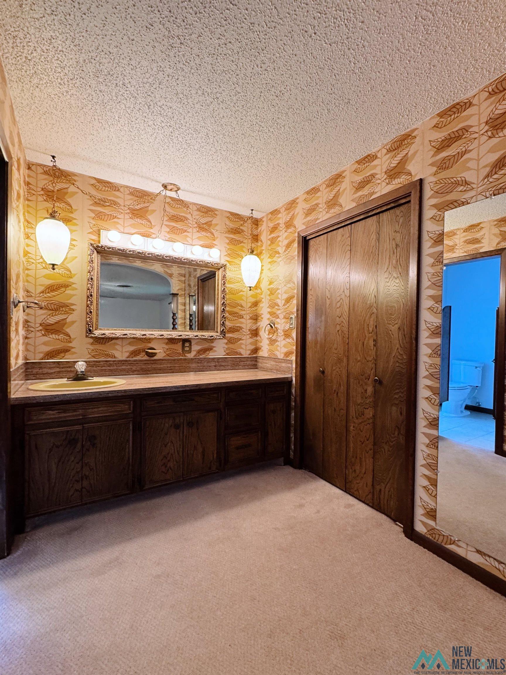 1425 Eastridge Drive