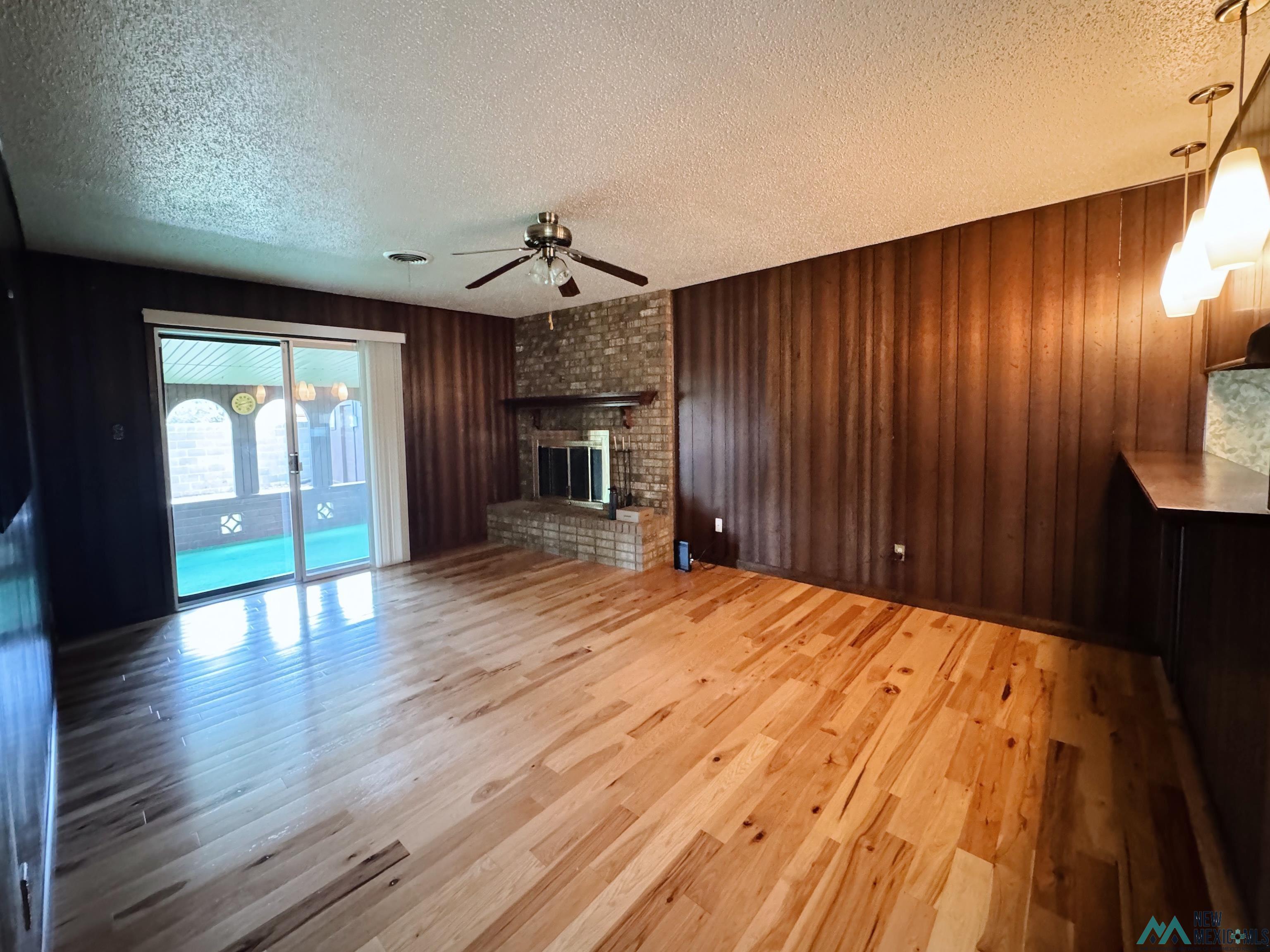 1425 Eastridge Drive