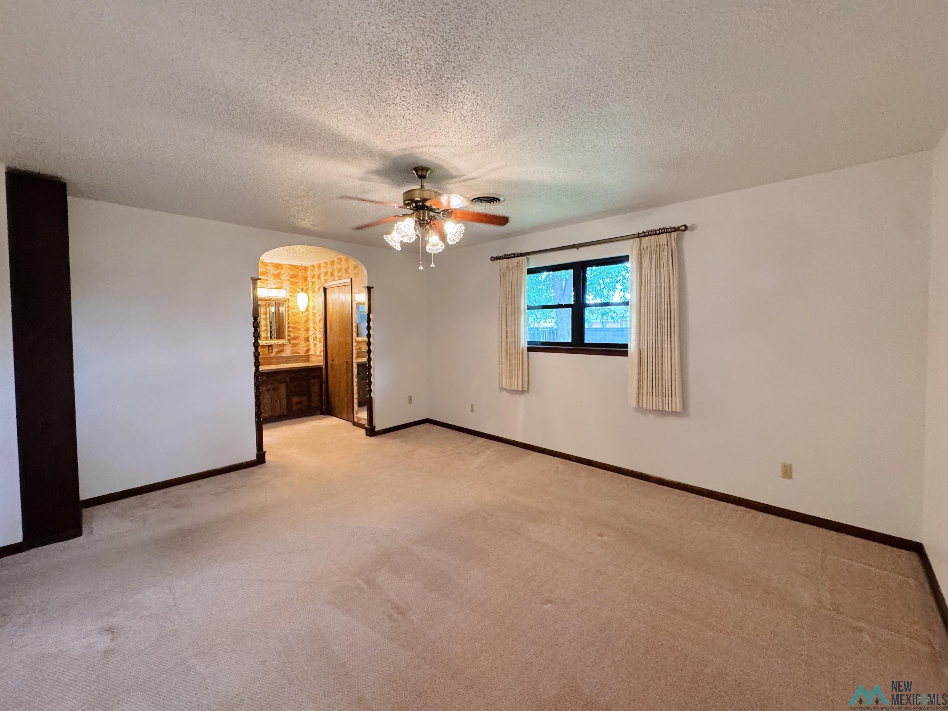 1425 Eastridge Drive