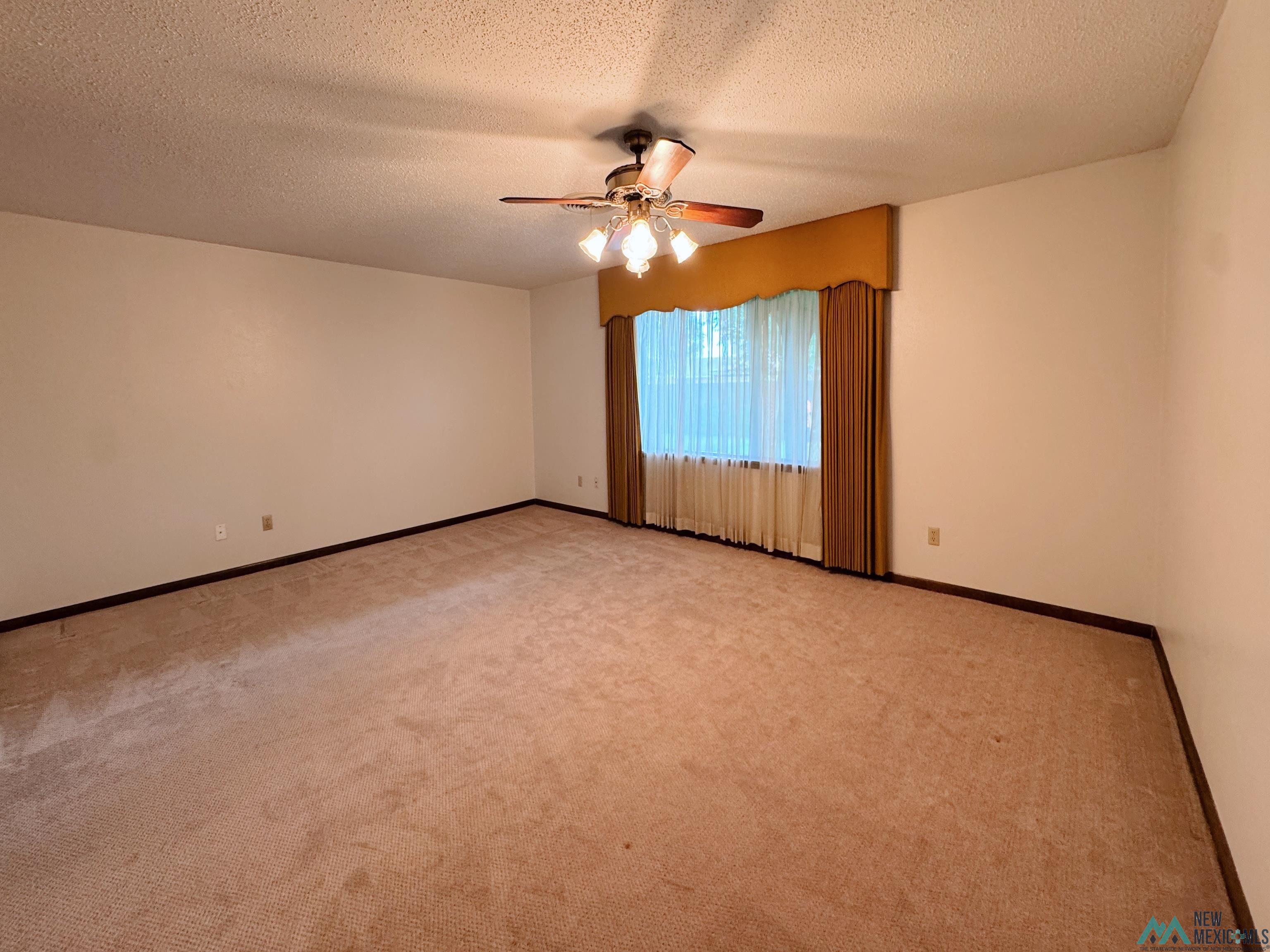 1425 Eastridge Drive