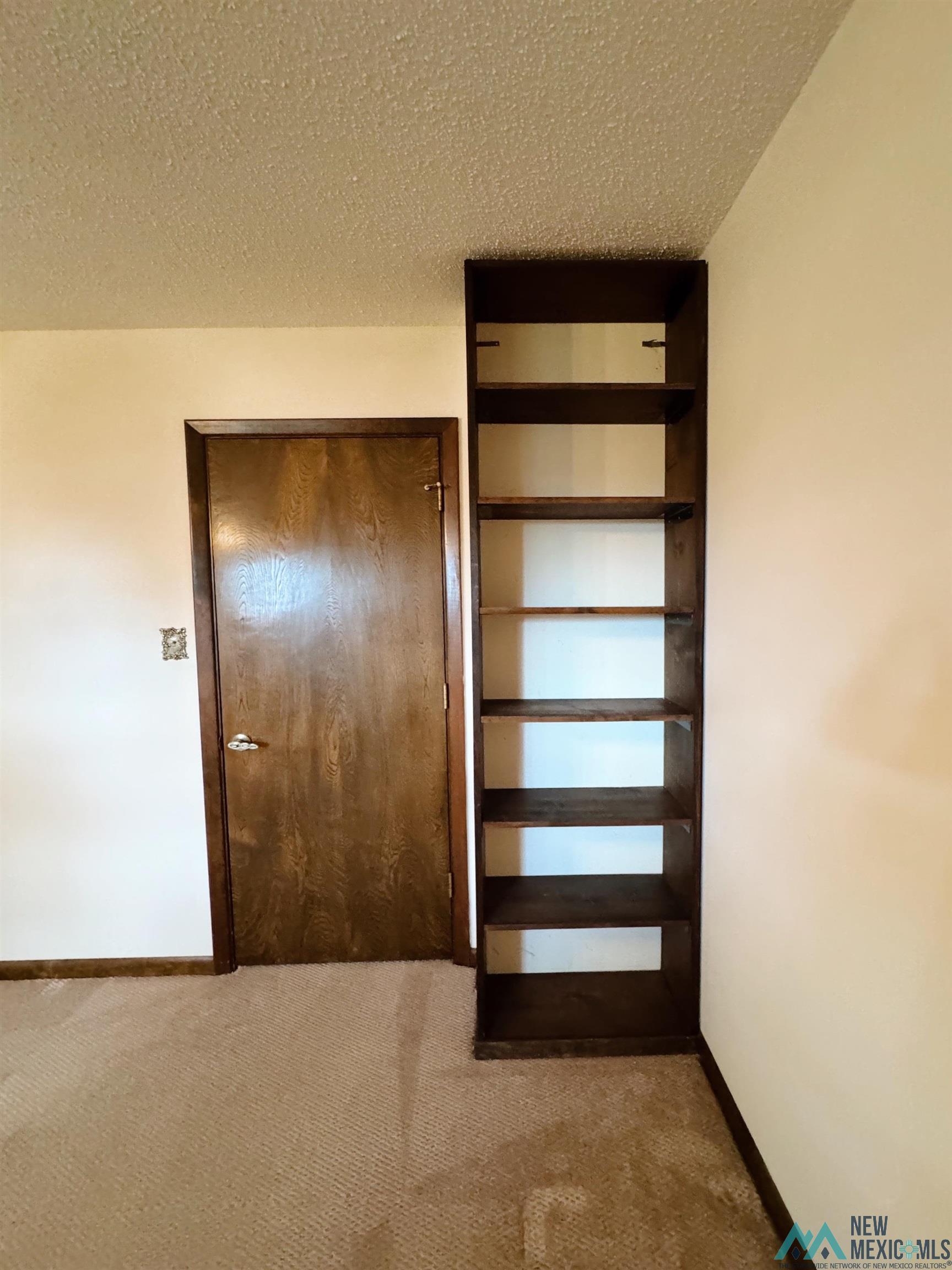 1425 Eastridge Drive