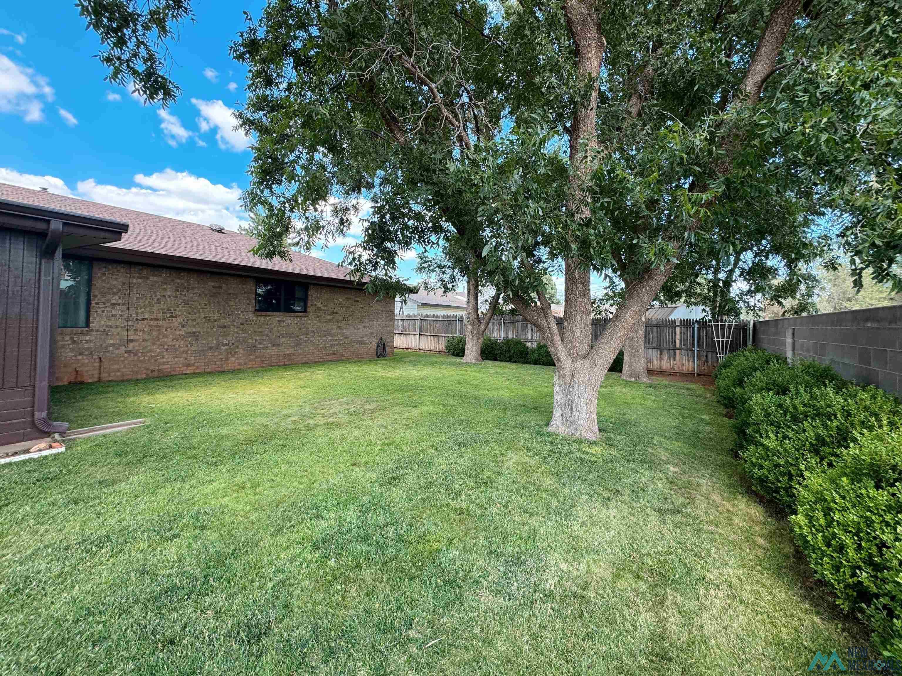 1425 Eastridge Drive