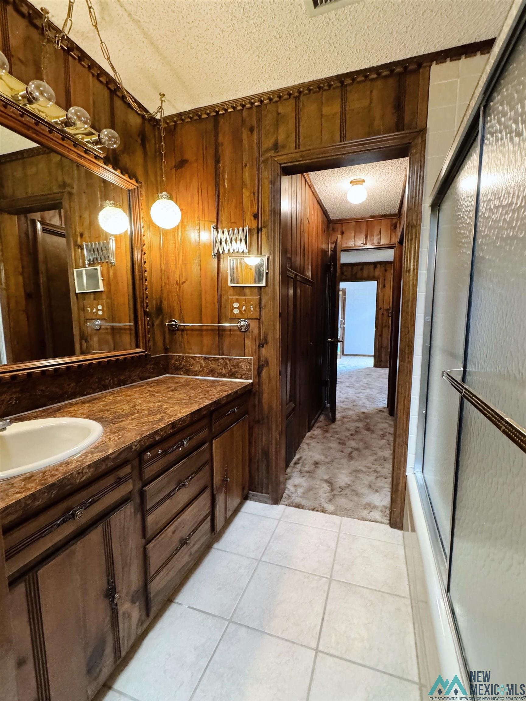 1425 Eastridge Drive