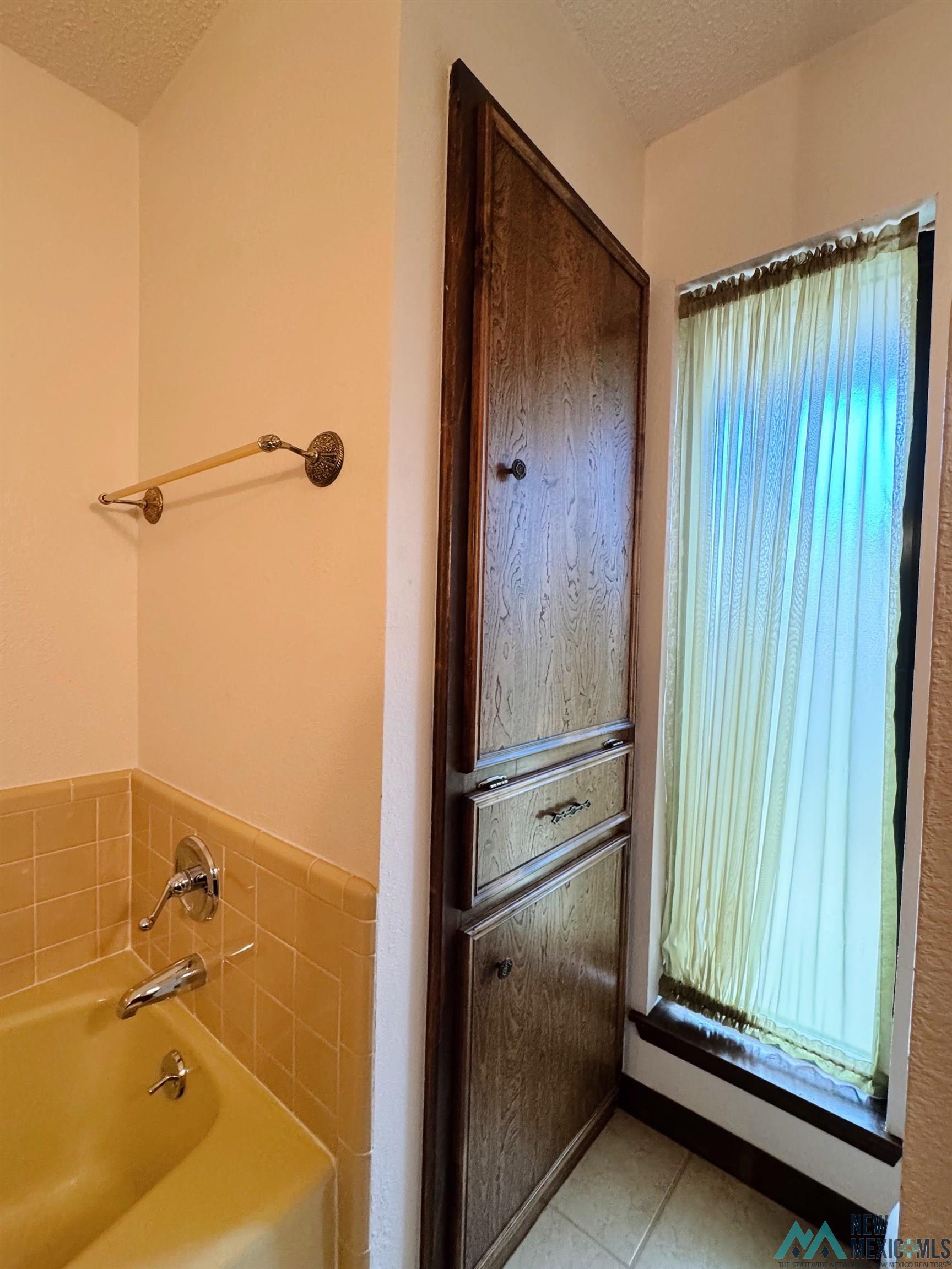 1425 Eastridge Drive