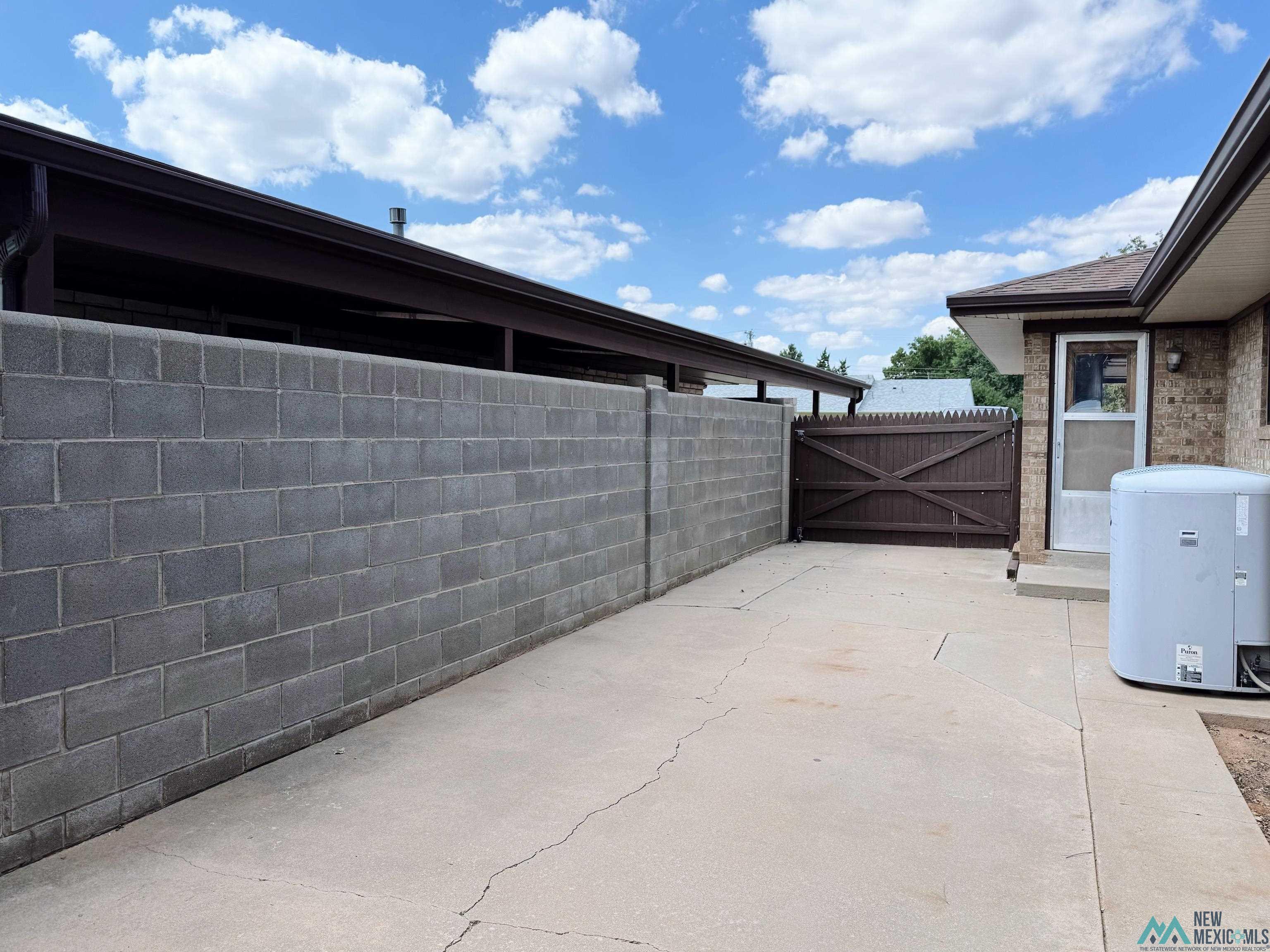 1425 Eastridge Drive