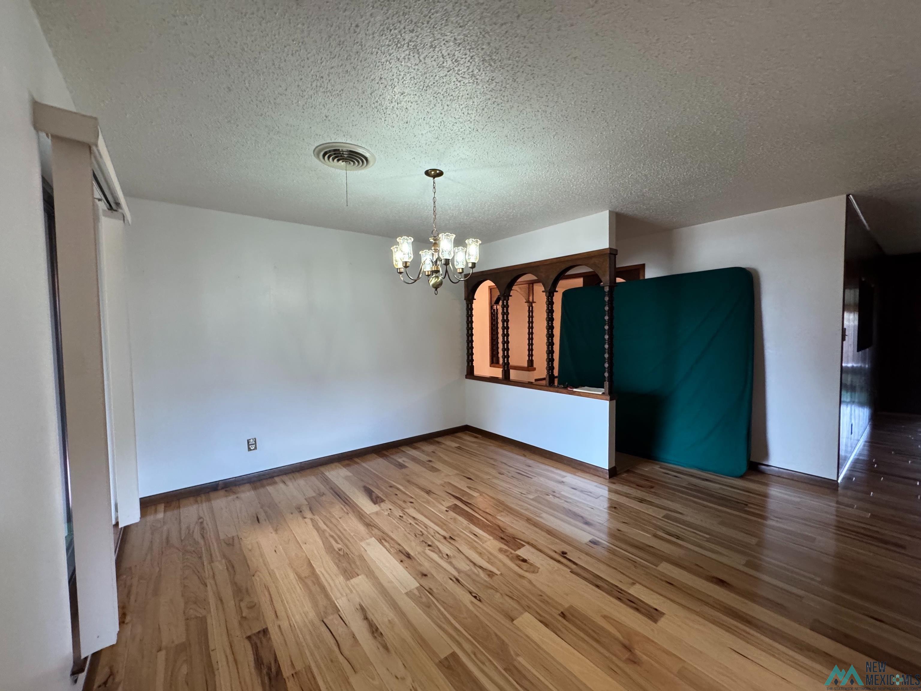 1425 Eastridge Drive