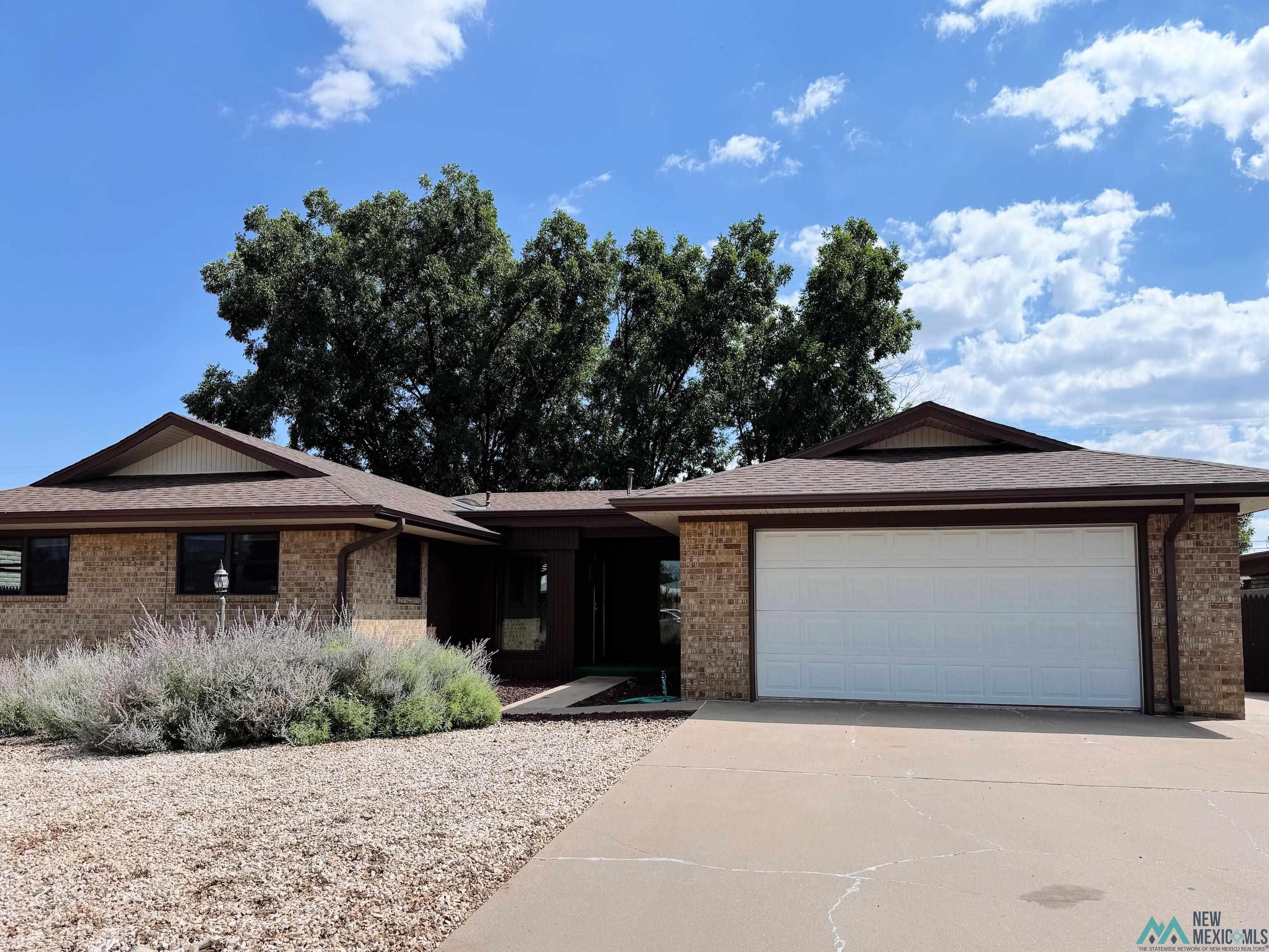 1425 Eastridge Drive