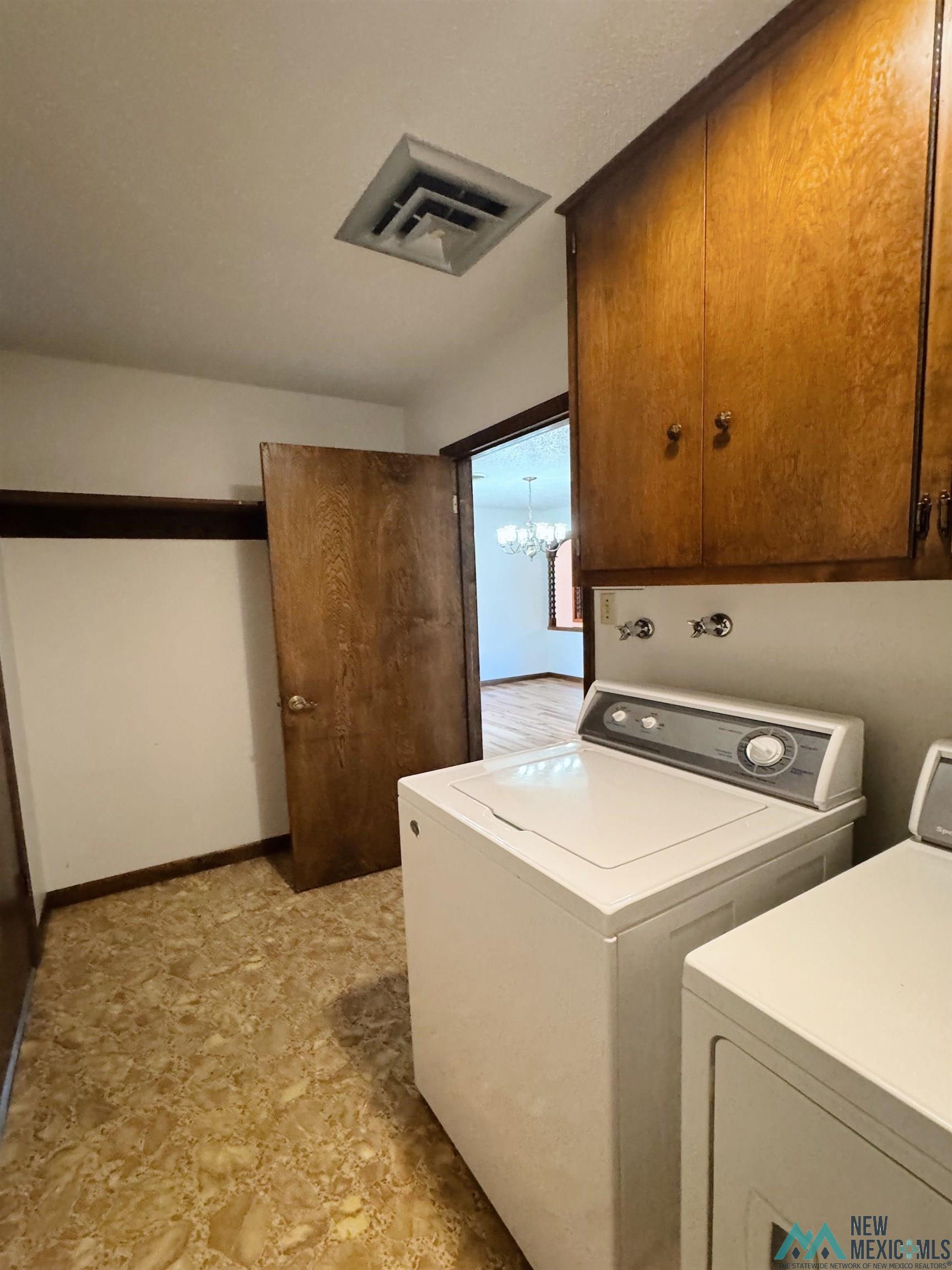 1425 Eastridge Drive