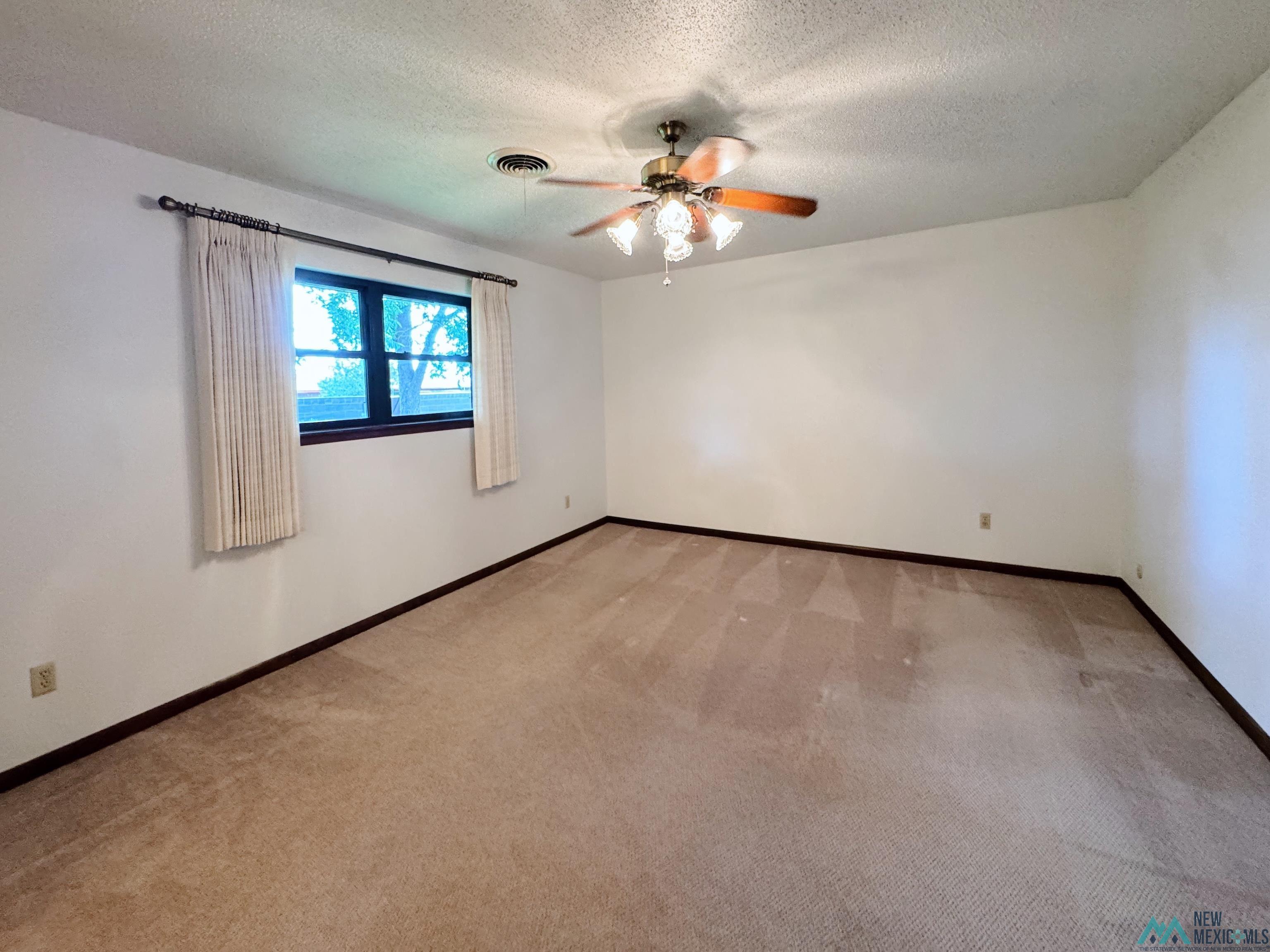 1425 Eastridge Drive