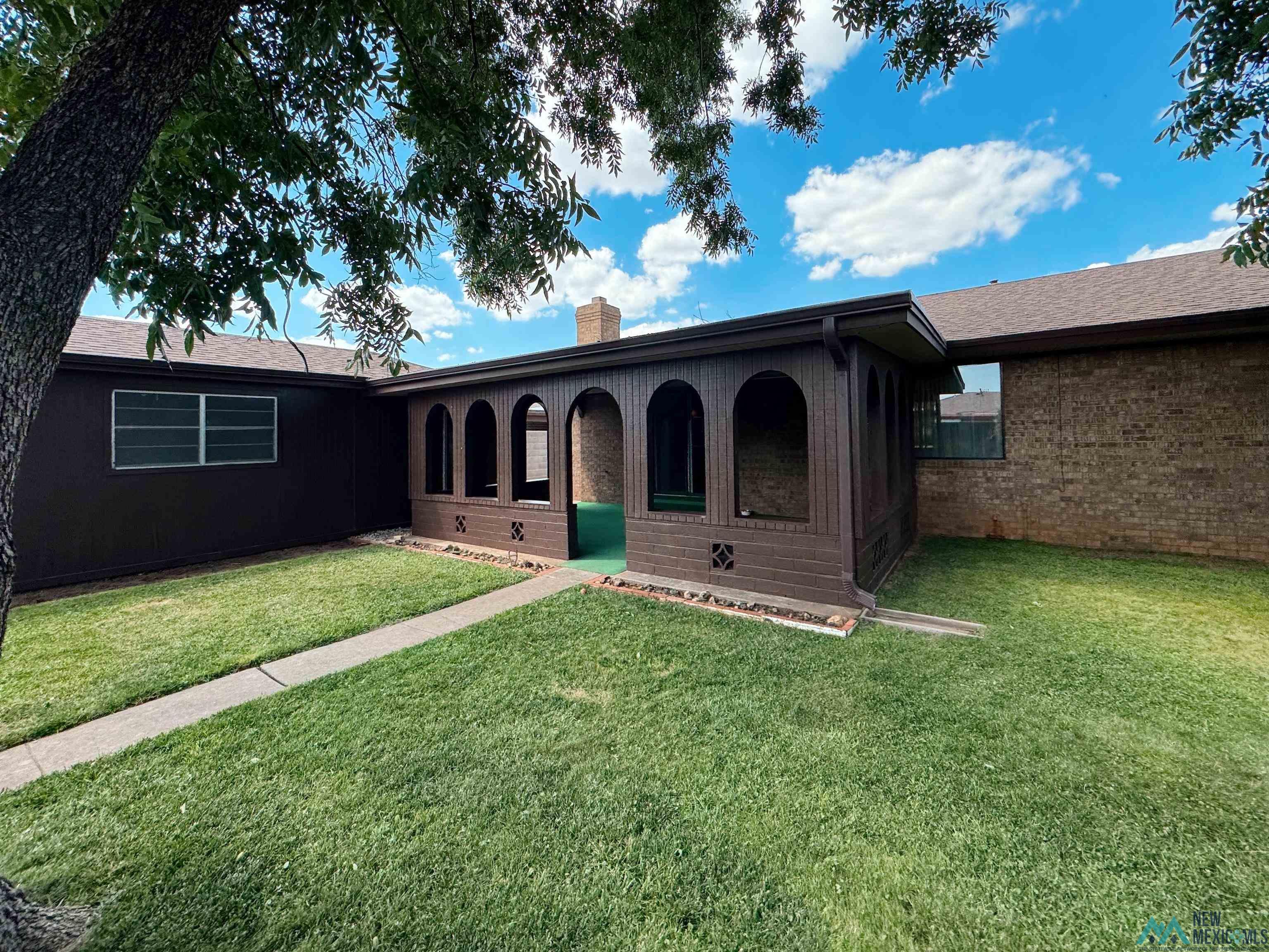 1425 Eastridge Drive