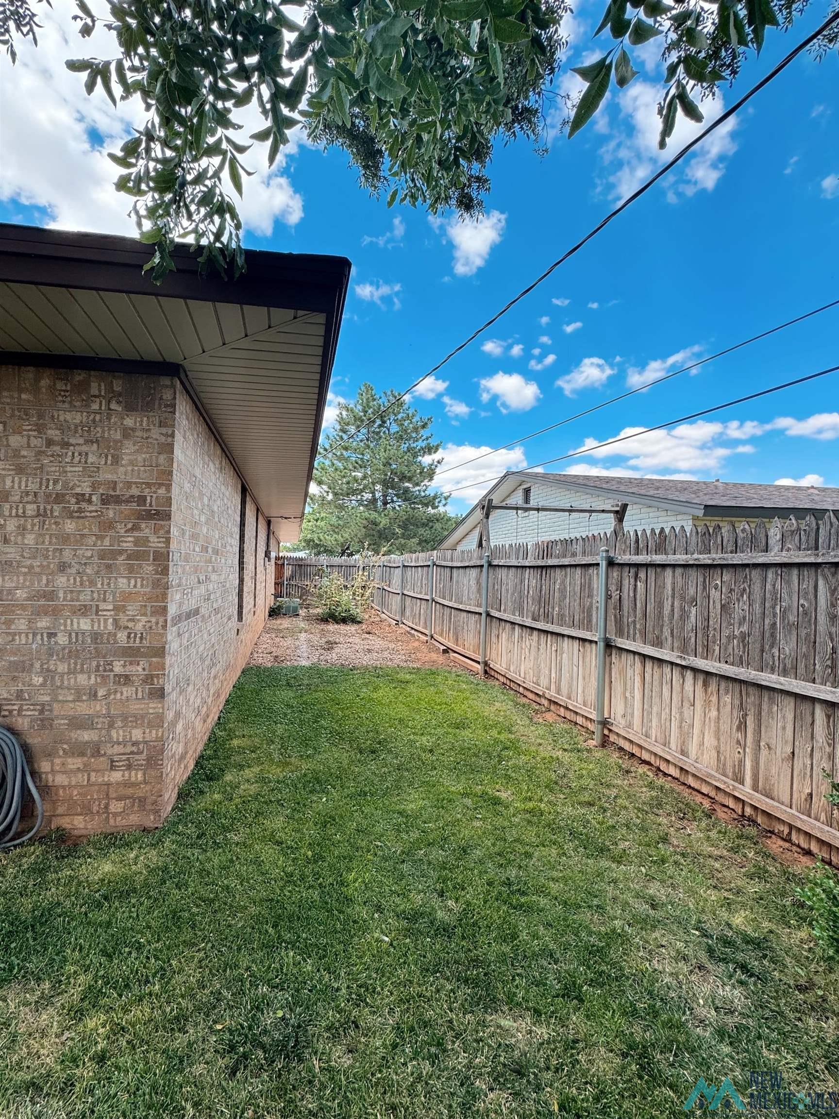 1425 Eastridge Drive