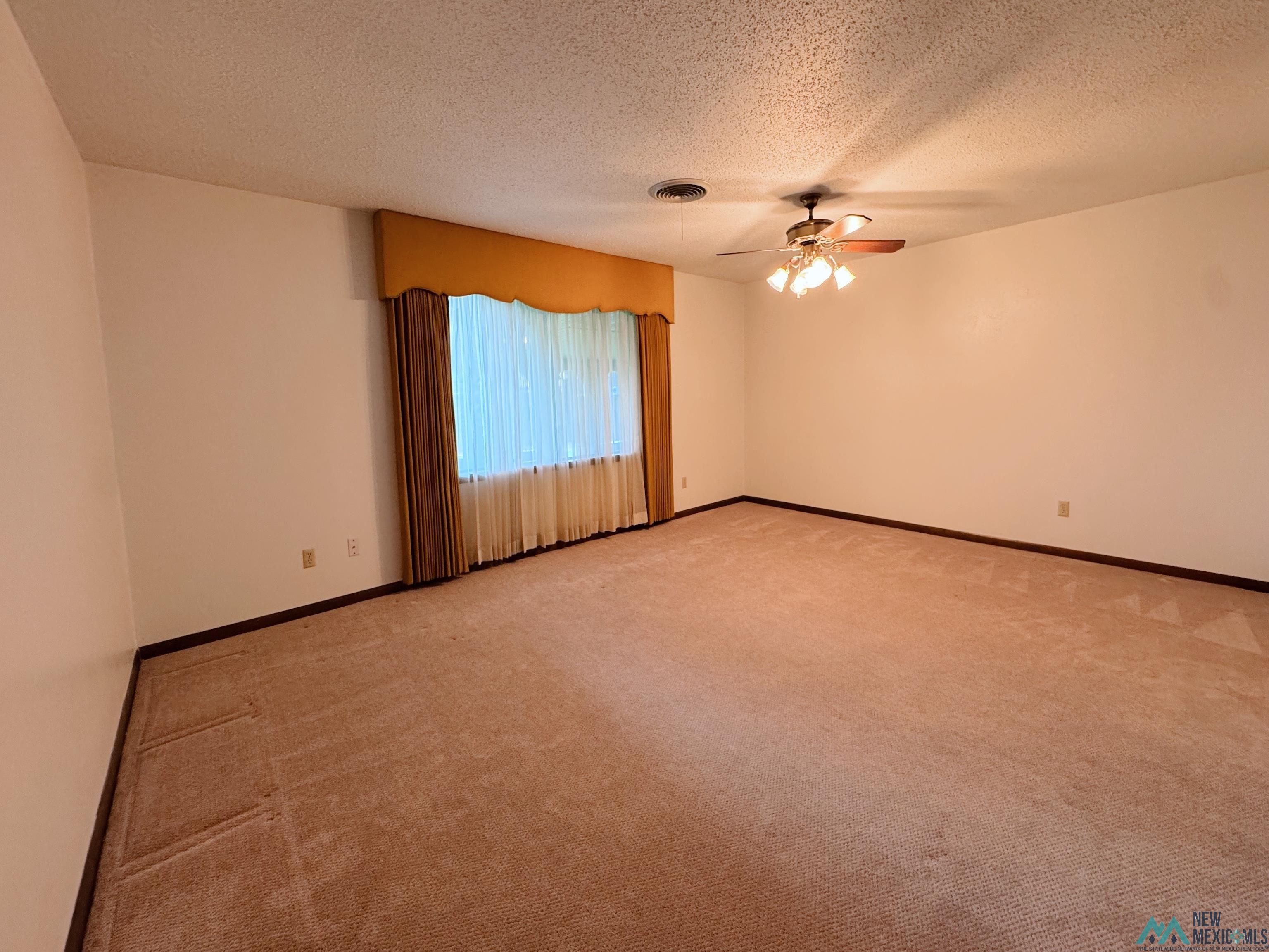 1425 Eastridge Drive