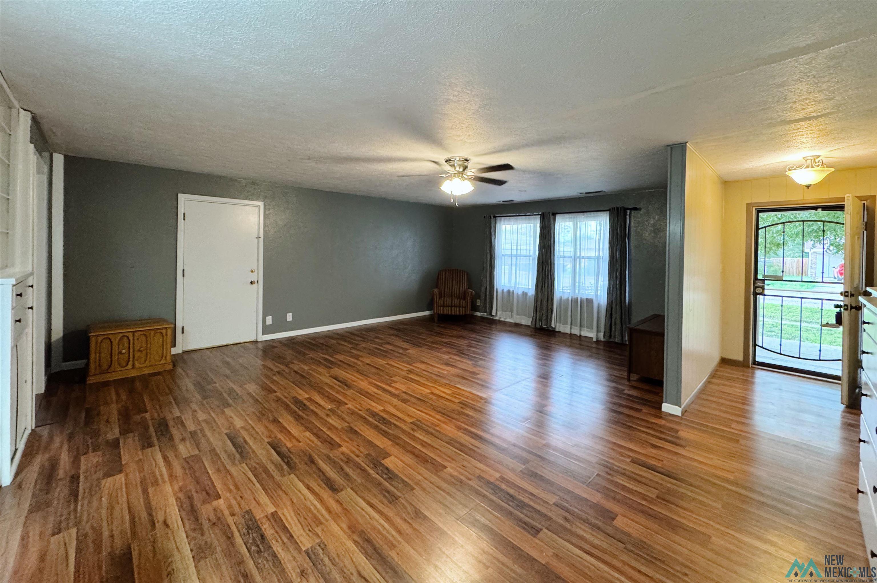 905 W 16th Street