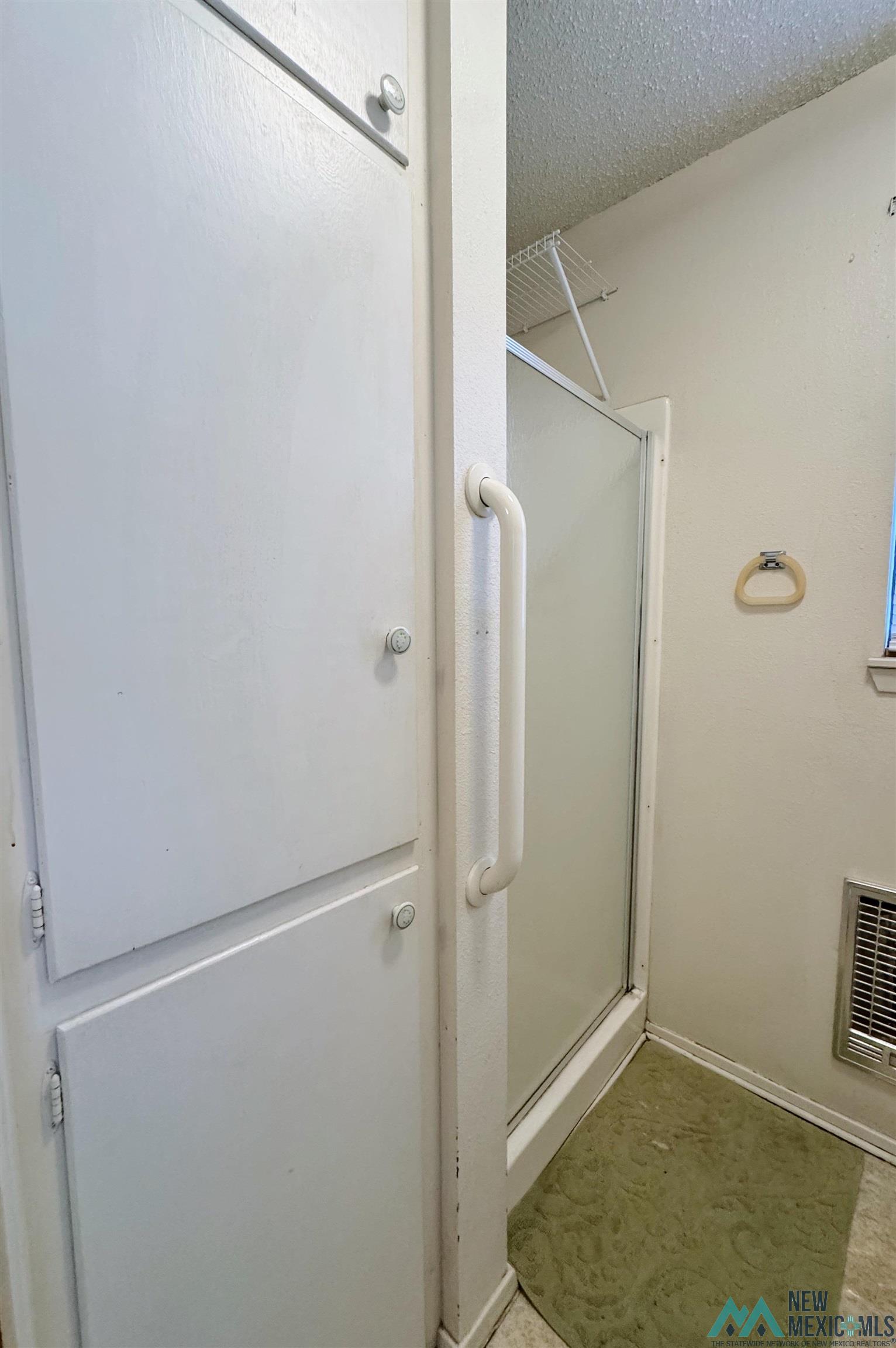 905 W 16th Street