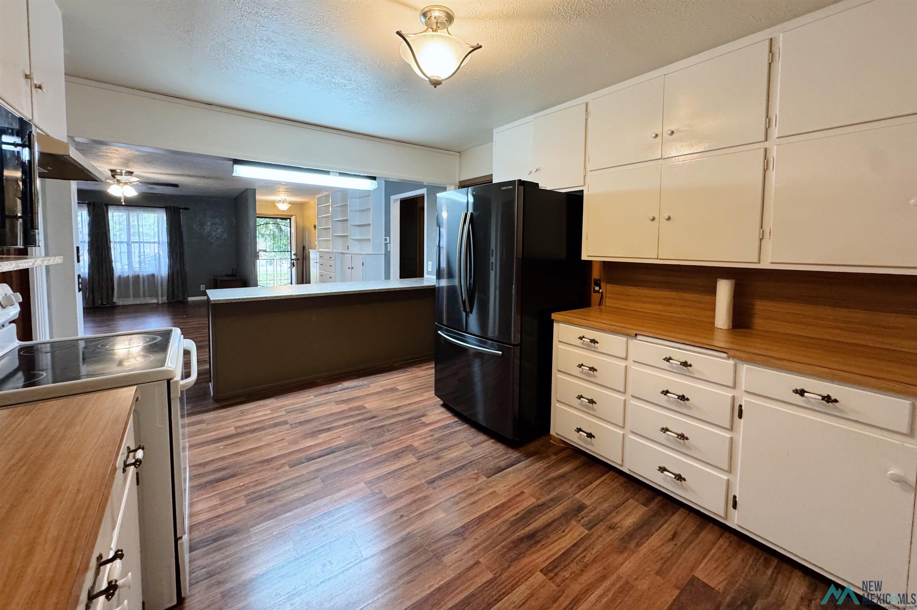 905 W 16th Street
