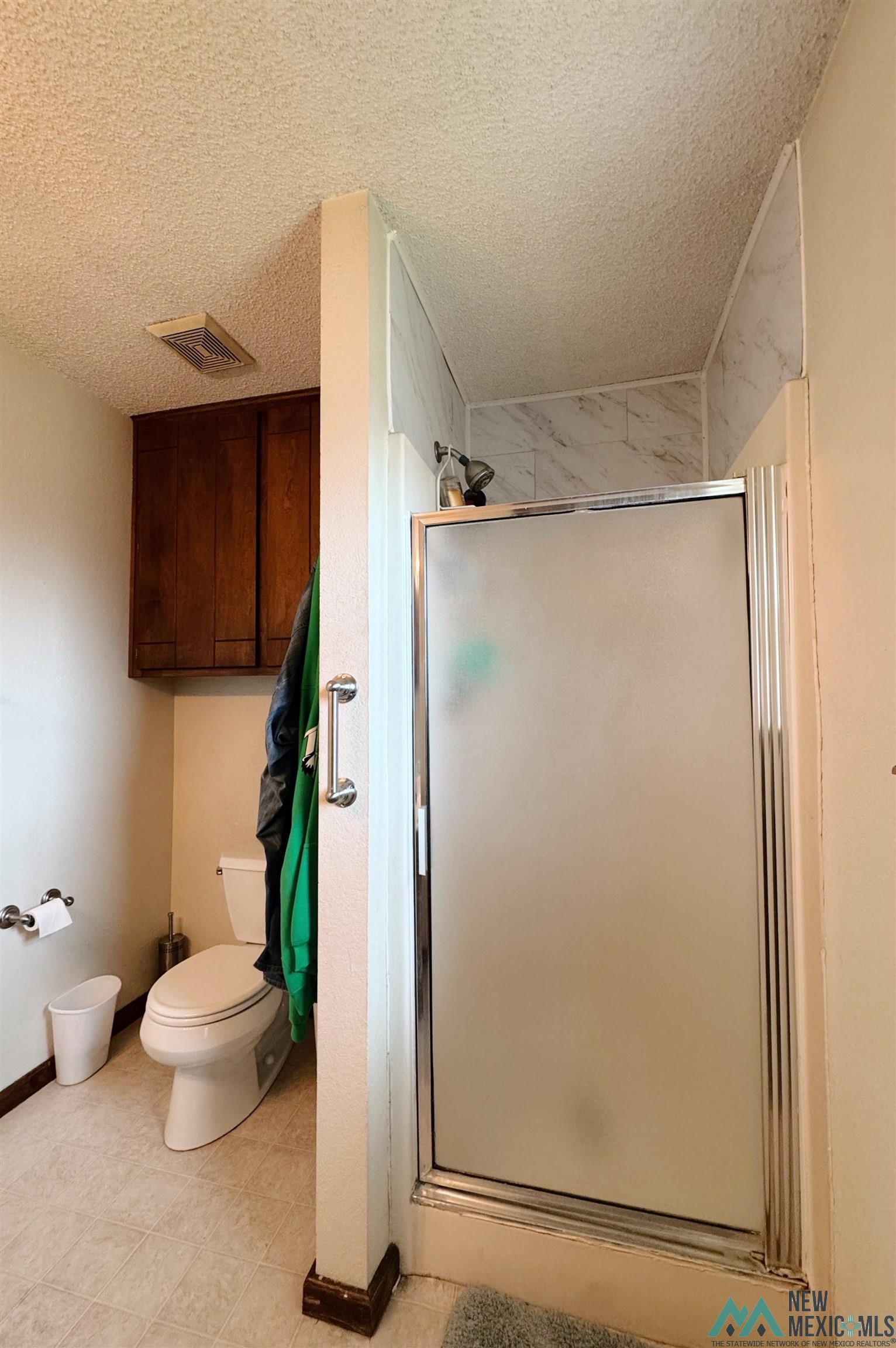 2605 Ross