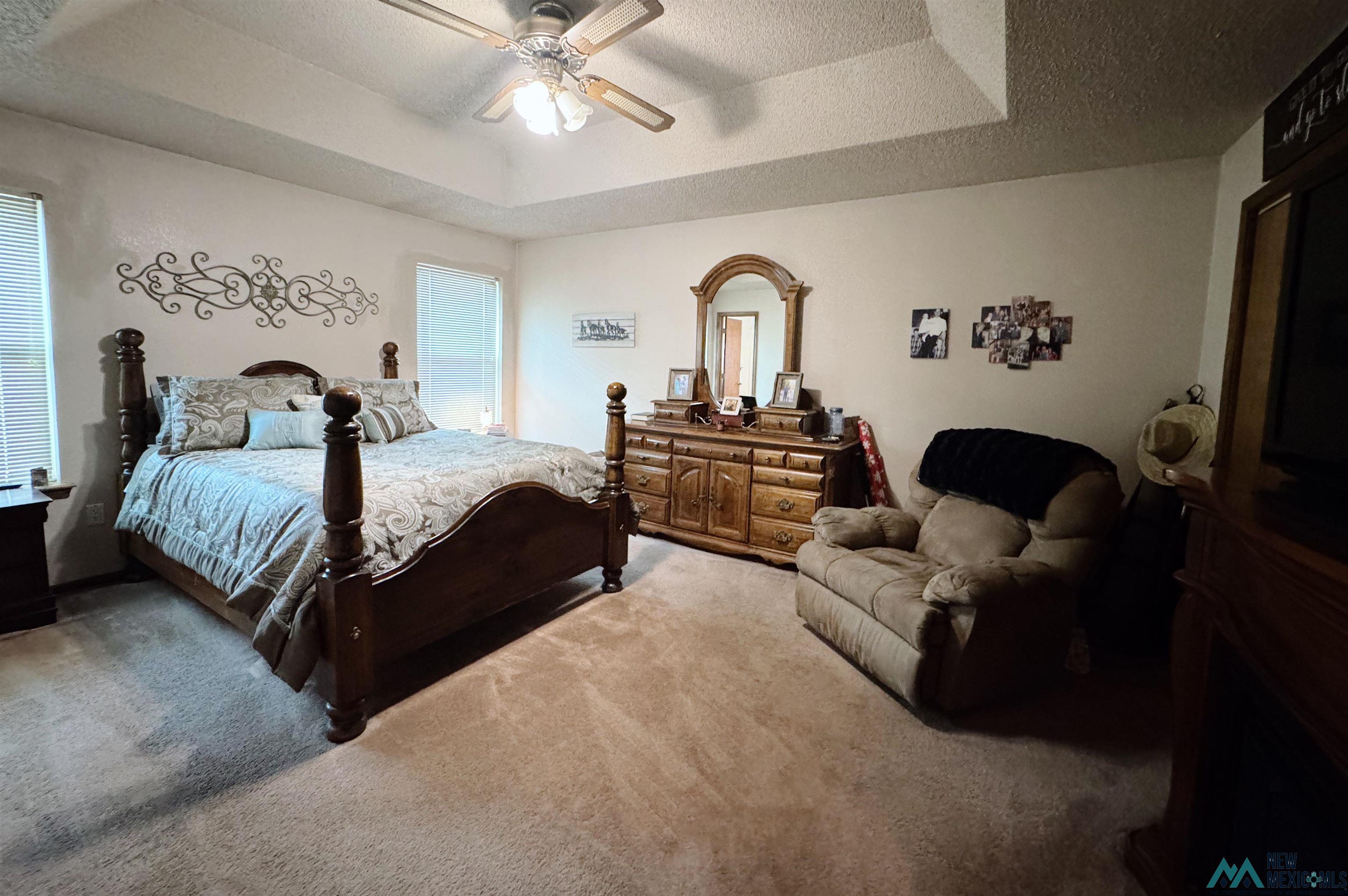 2605 Ross