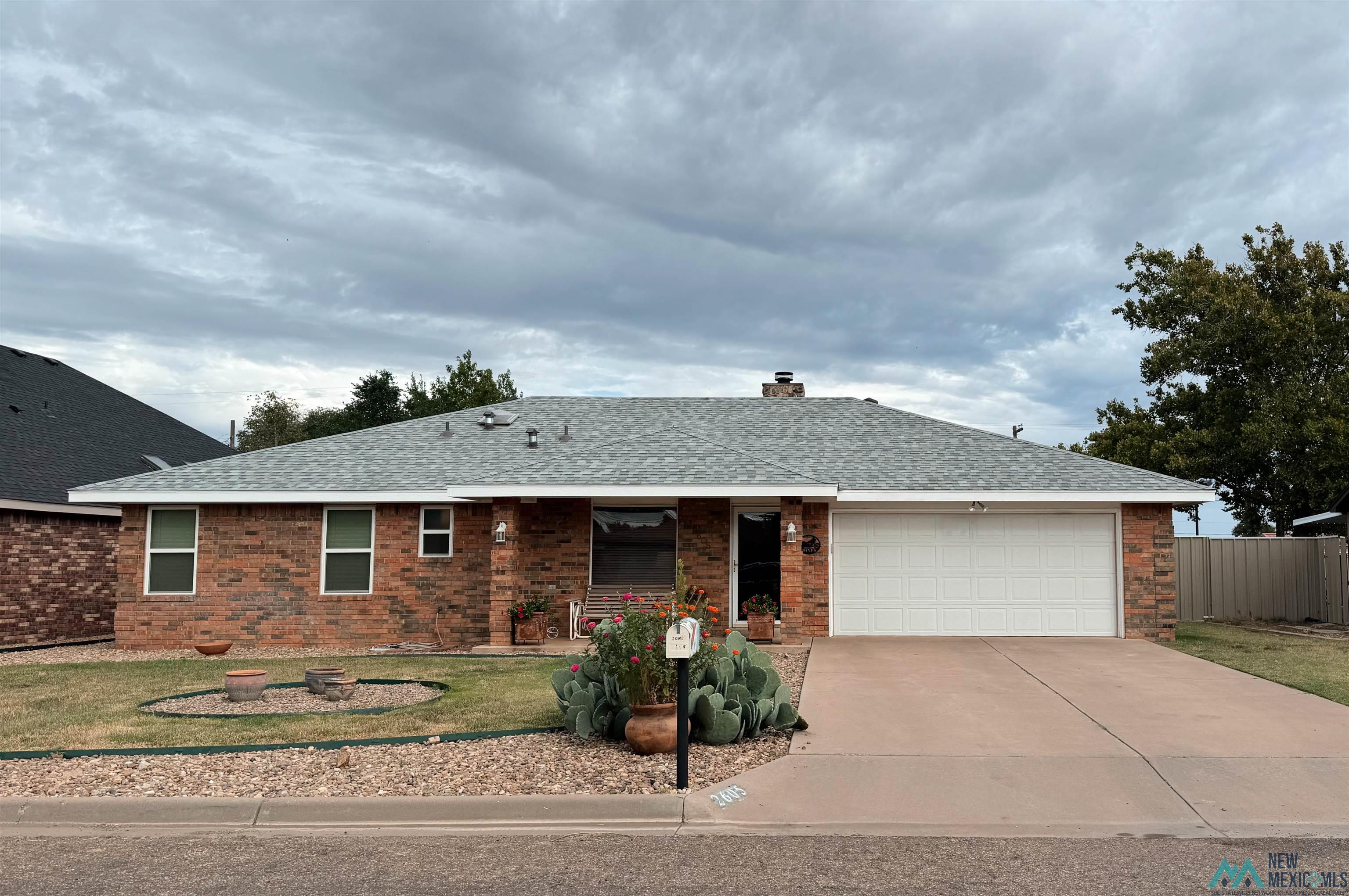 2605 Ross