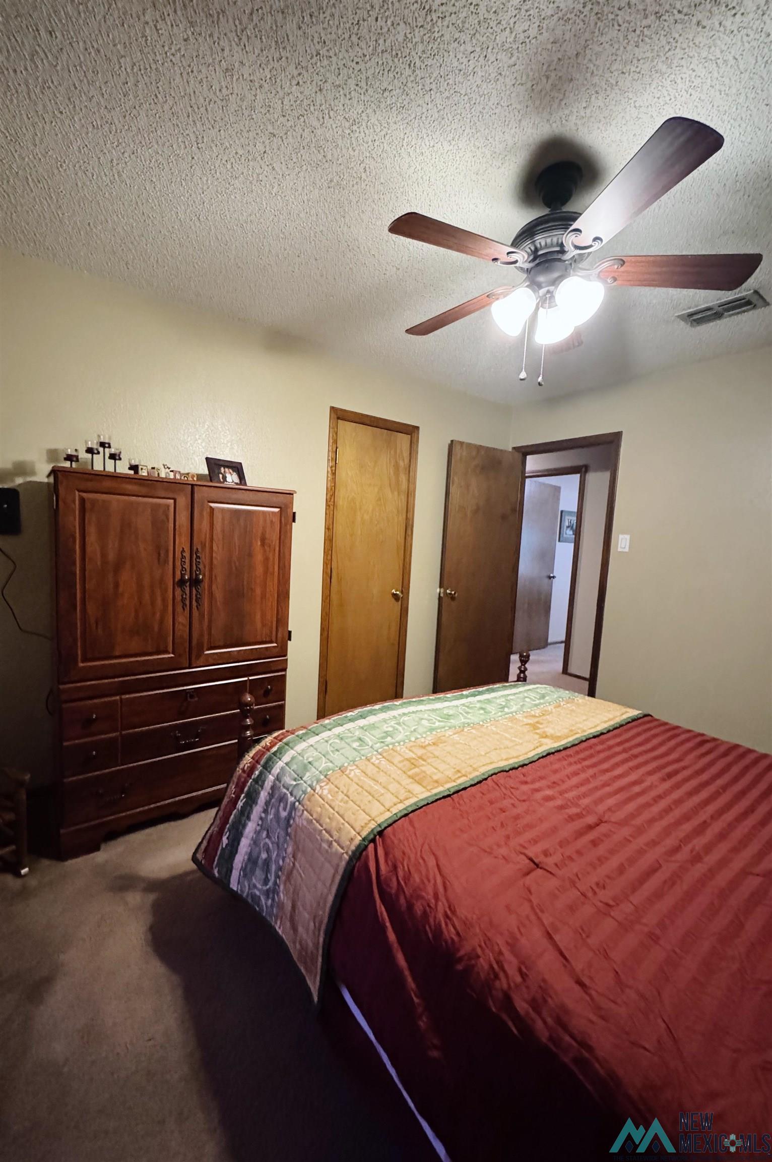 2605 Ross