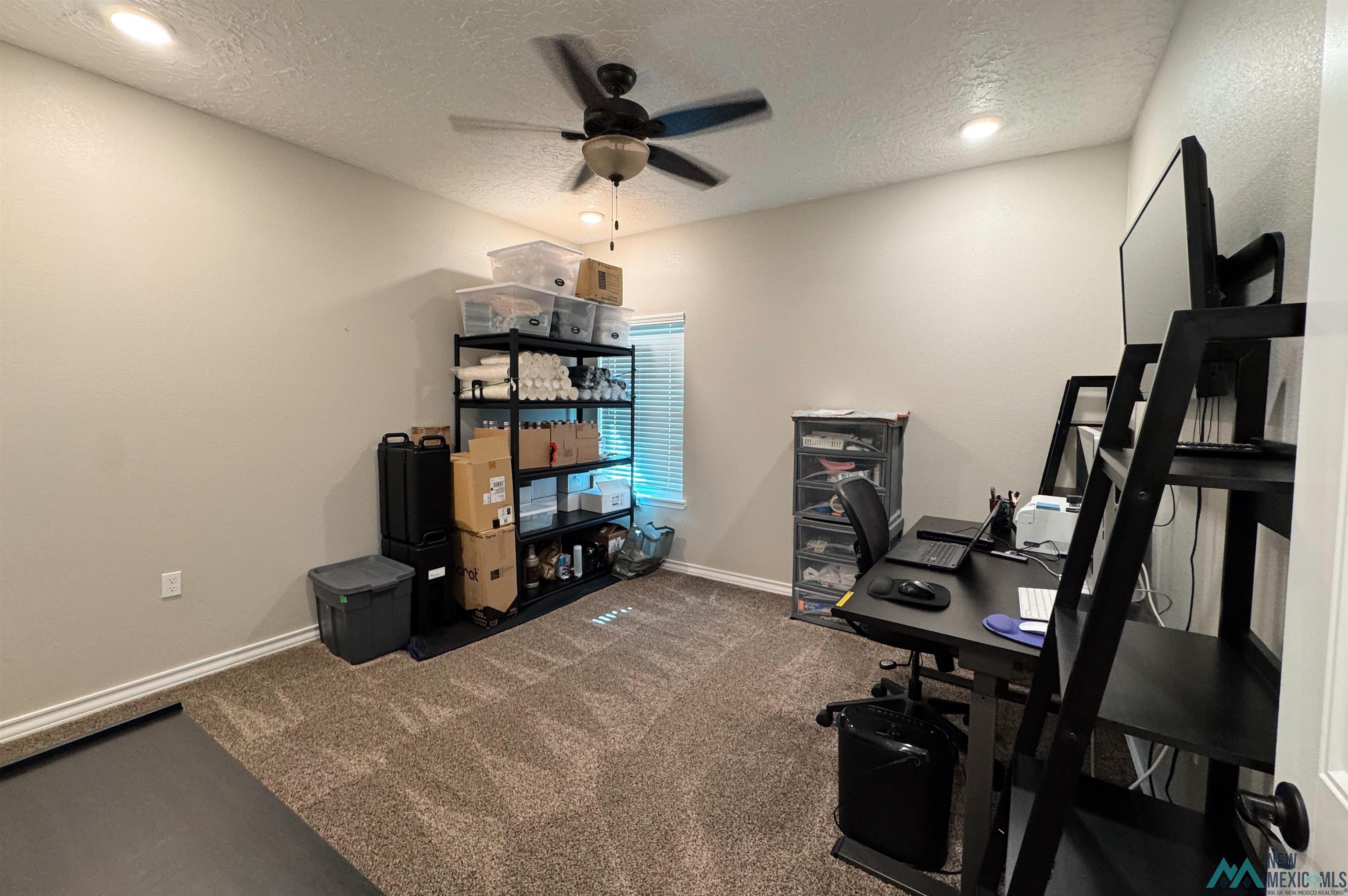 1220 Oakwood Circle