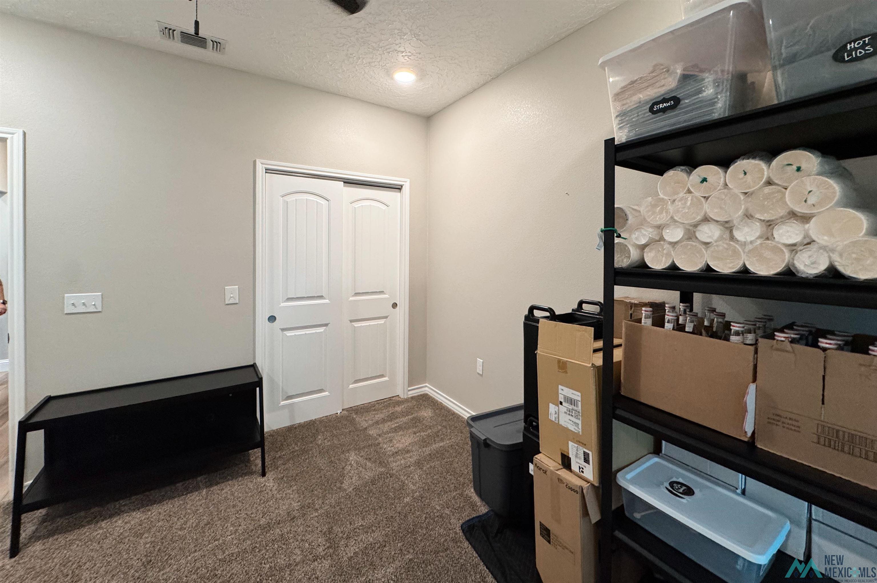 1220 Oakwood Circle