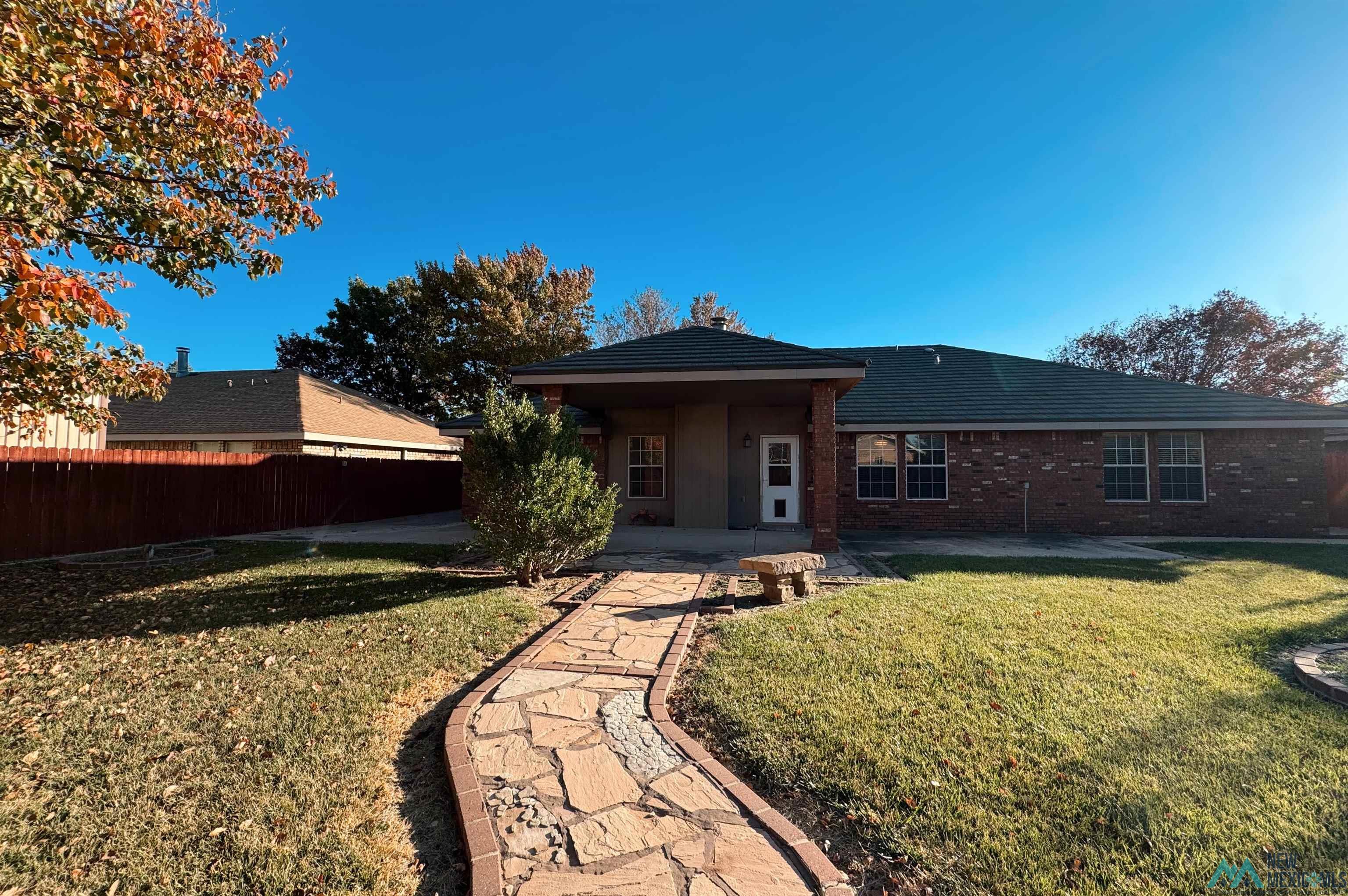 2304 Northglen