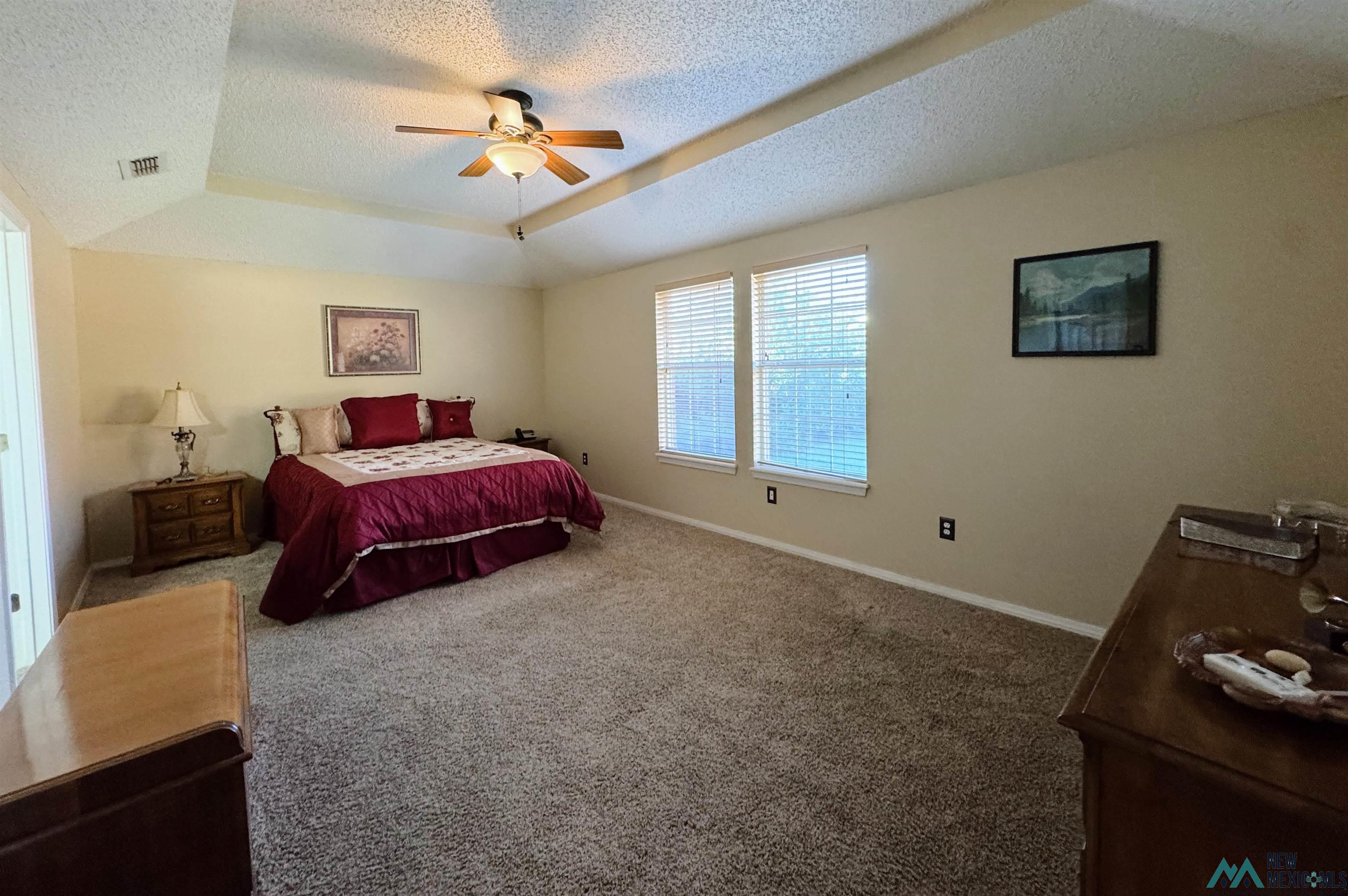 2304 Northglen