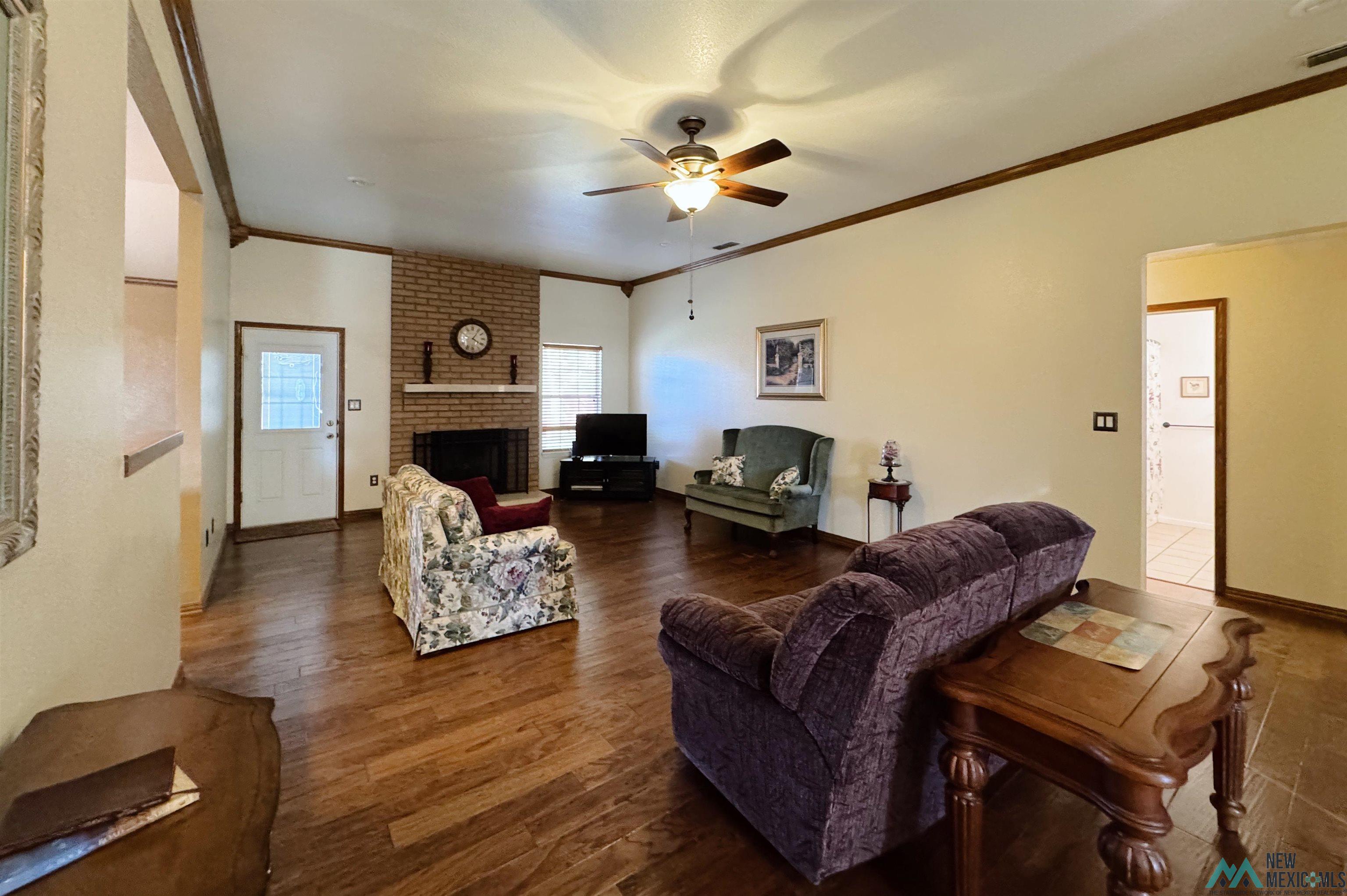 2304 Northglen