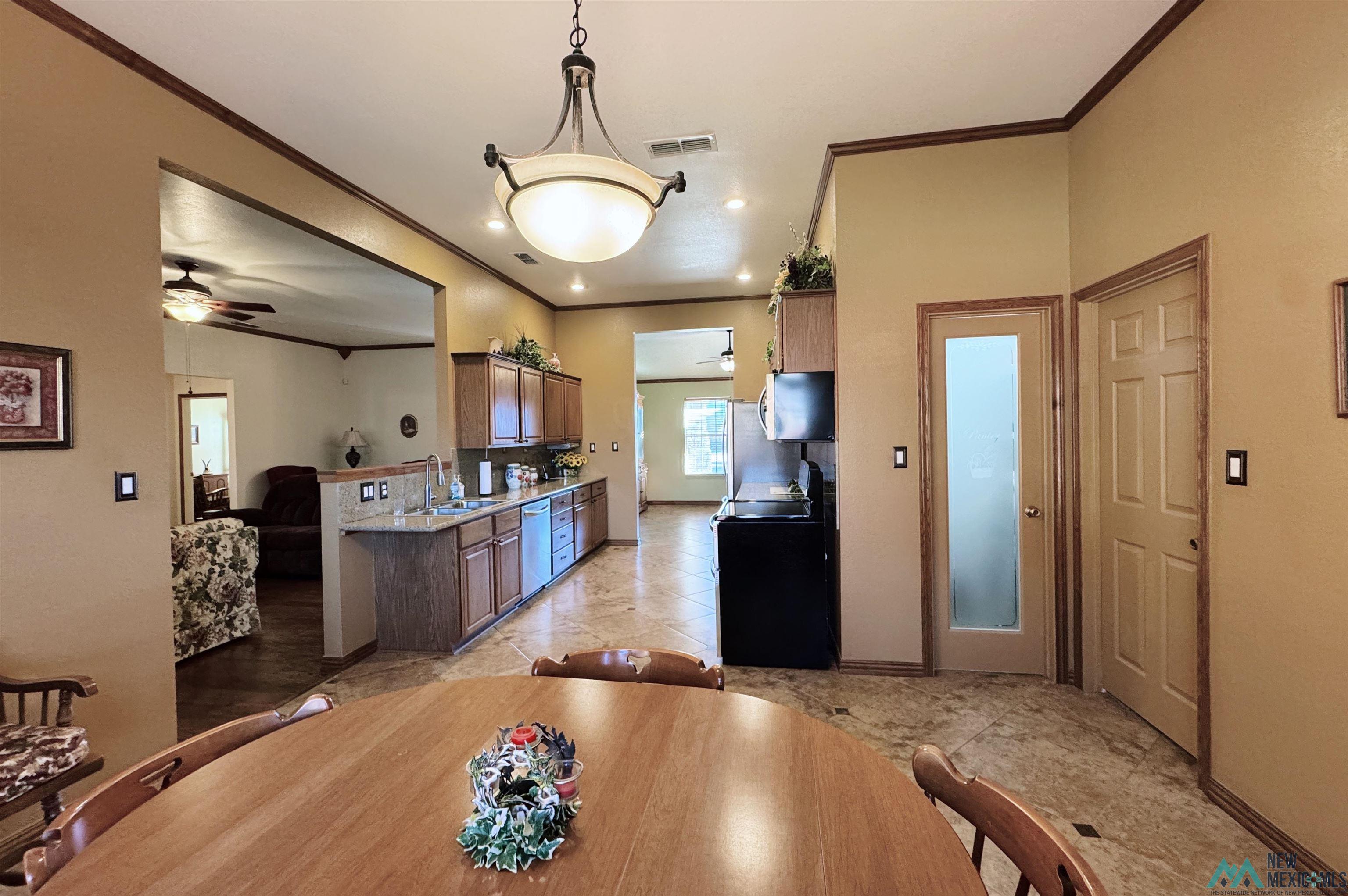 2304 Northglen