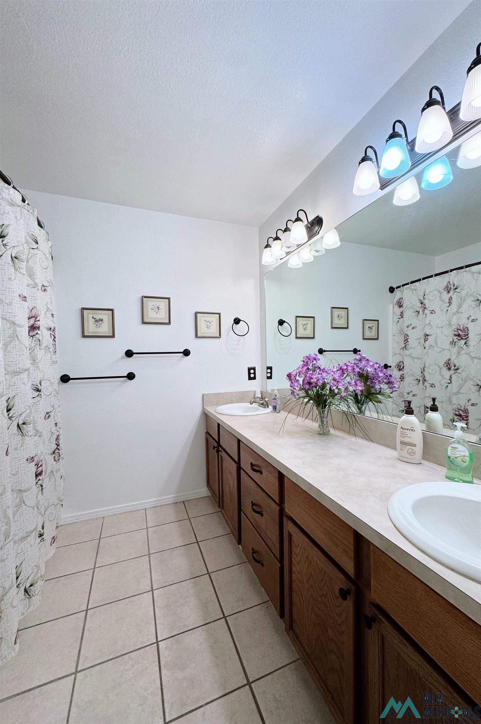 2304 Northglen